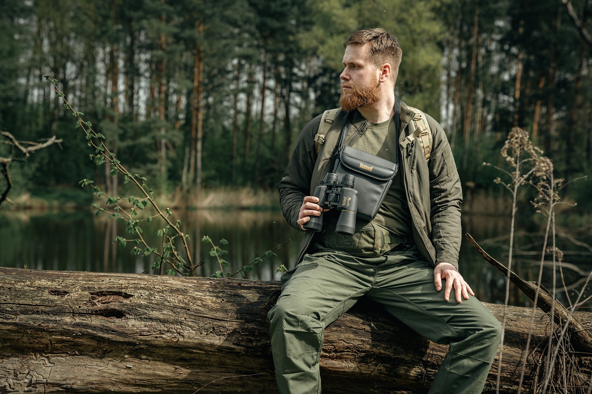 Lornetka wojskowa Bushnell Legacy 10-22x50 WP