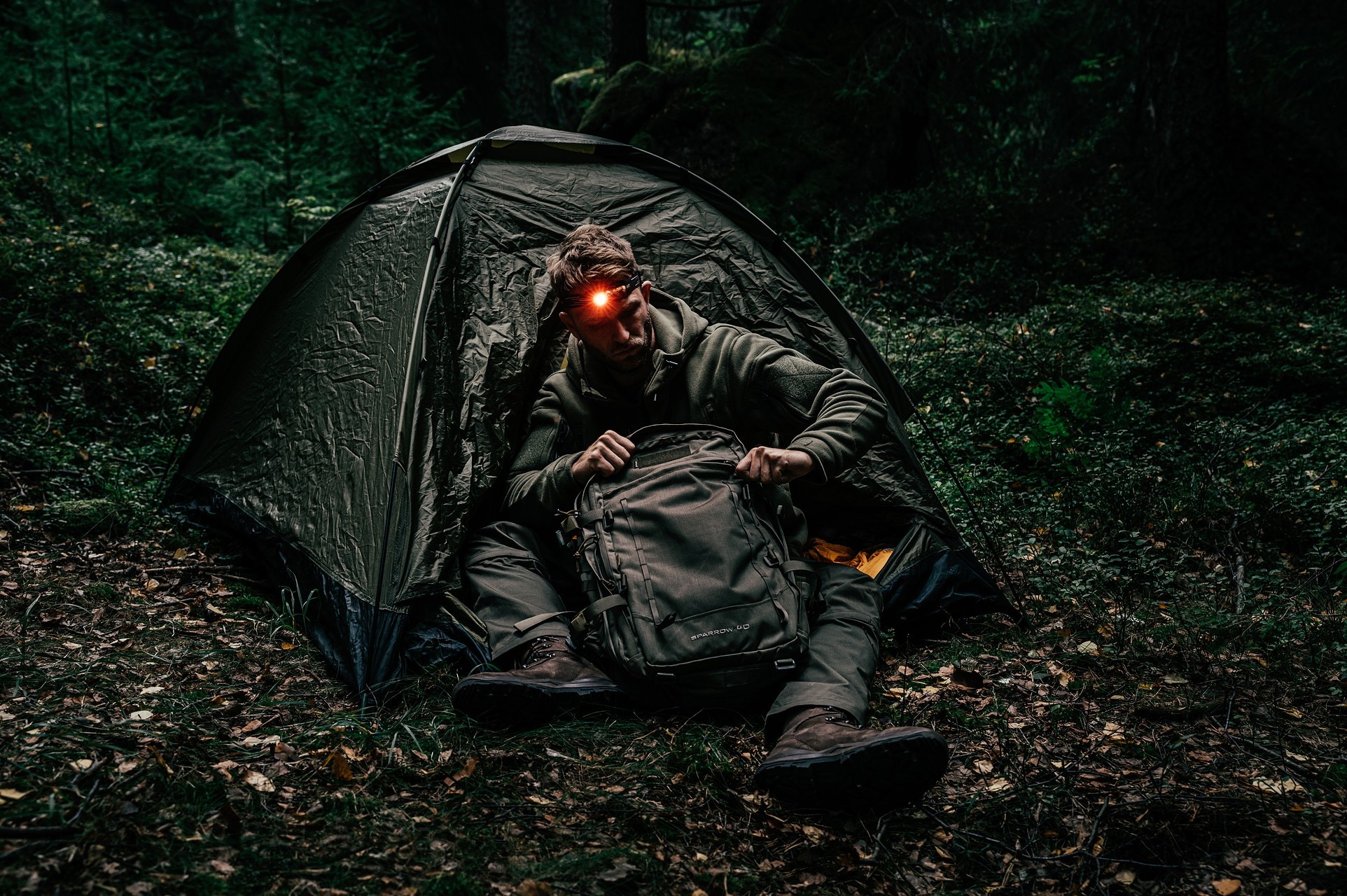 Namiot 2-osobowy Mil-Tec Iglu Standard - Olive