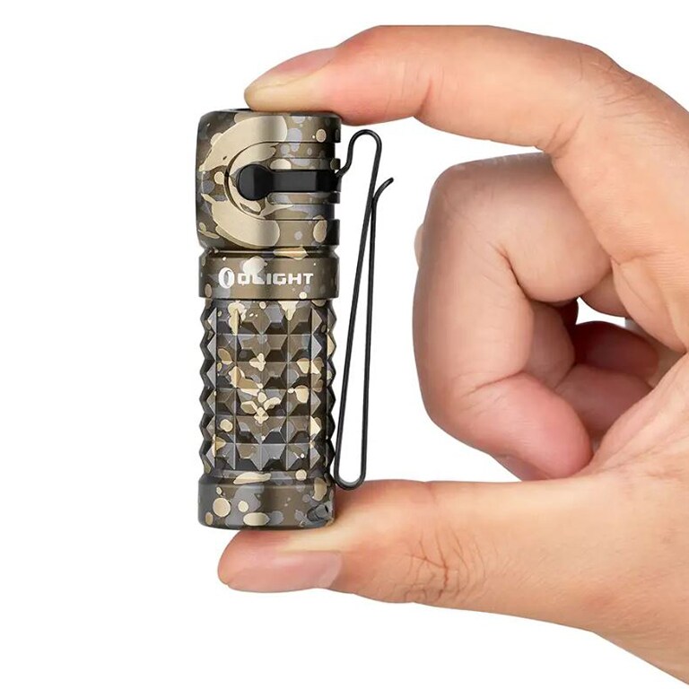 Latarka taktyczna kątowa Olight Perun Mini CW Desert Camo z opaską - 1000 lumenów