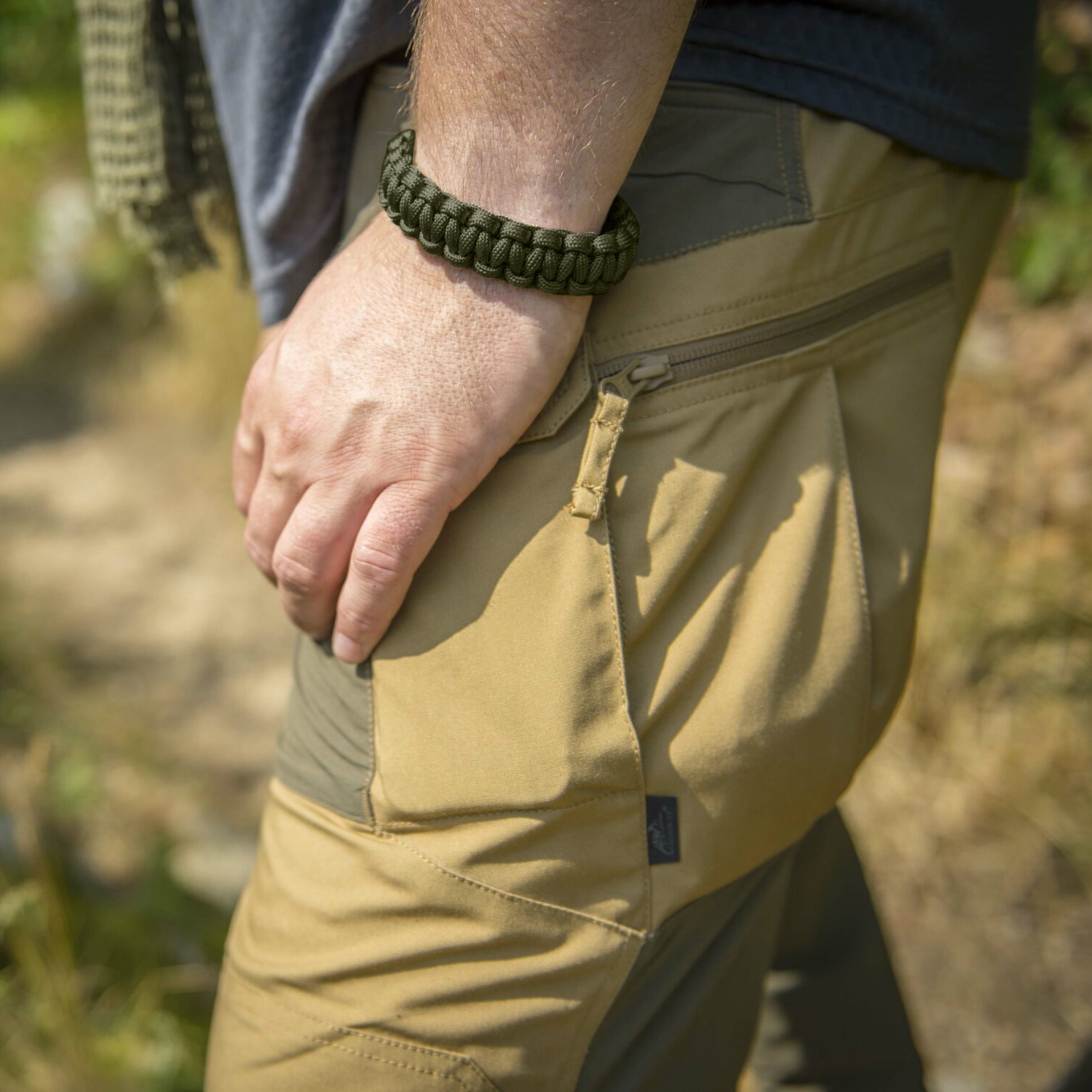 Bransoletka Paracord Helikon-Tex Survival Bracelet klamra - Olive Green