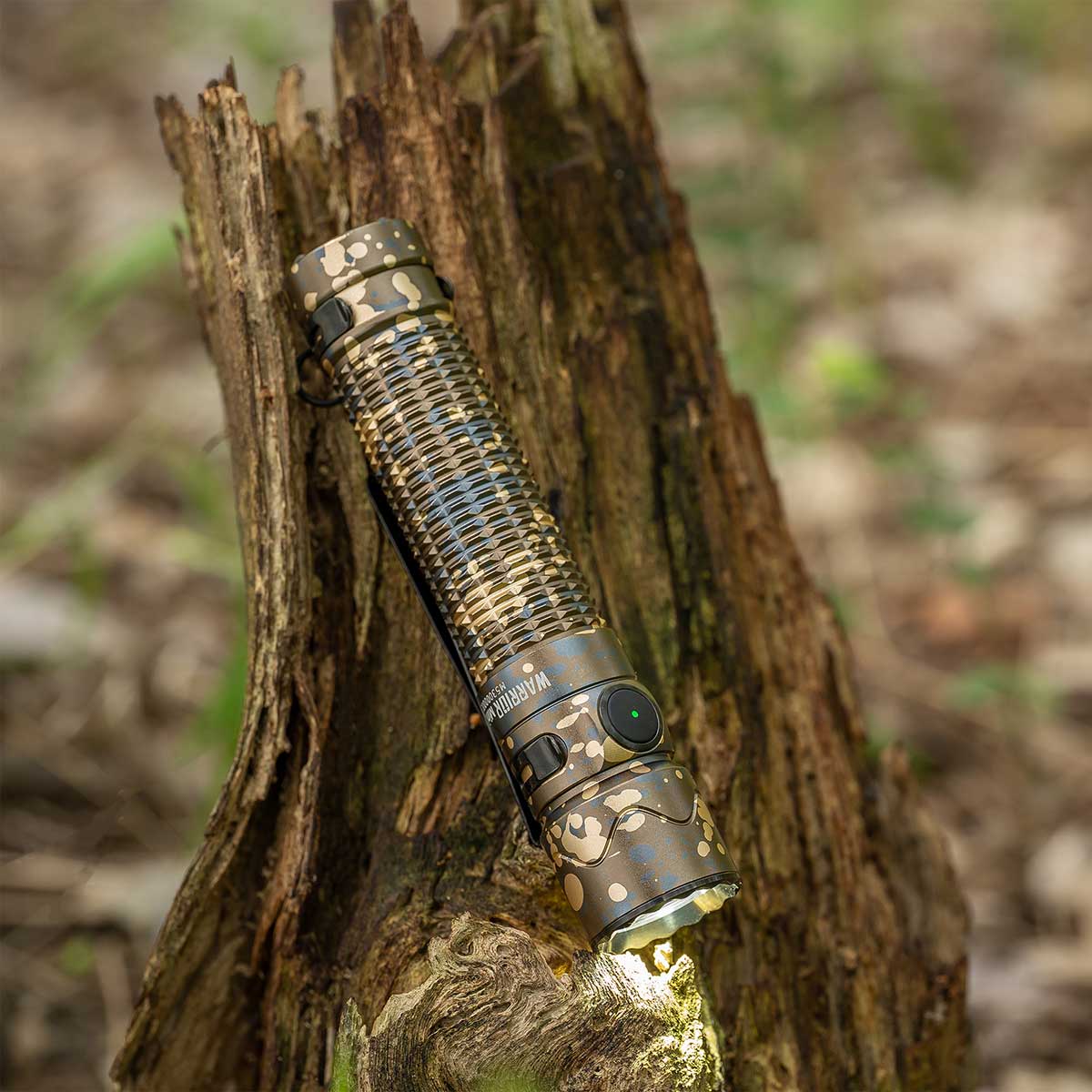 Latarka taktyczna Olight Warrior Mini 2 Desert Camouflage - 1750 lumenów