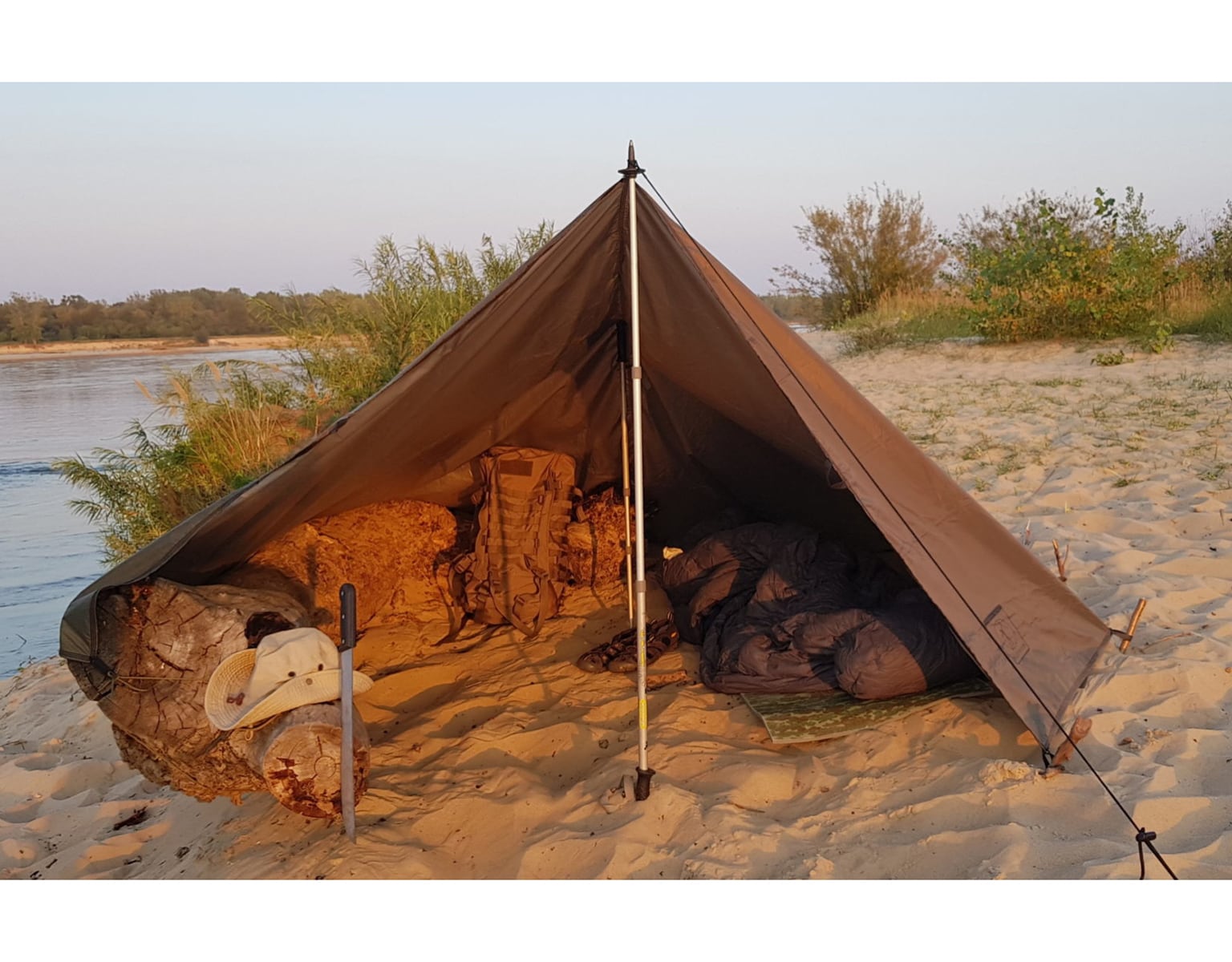 Płachta biwakowa Bushmen Thermo Tarp z termoizolacją 3 x 3 m - Olive