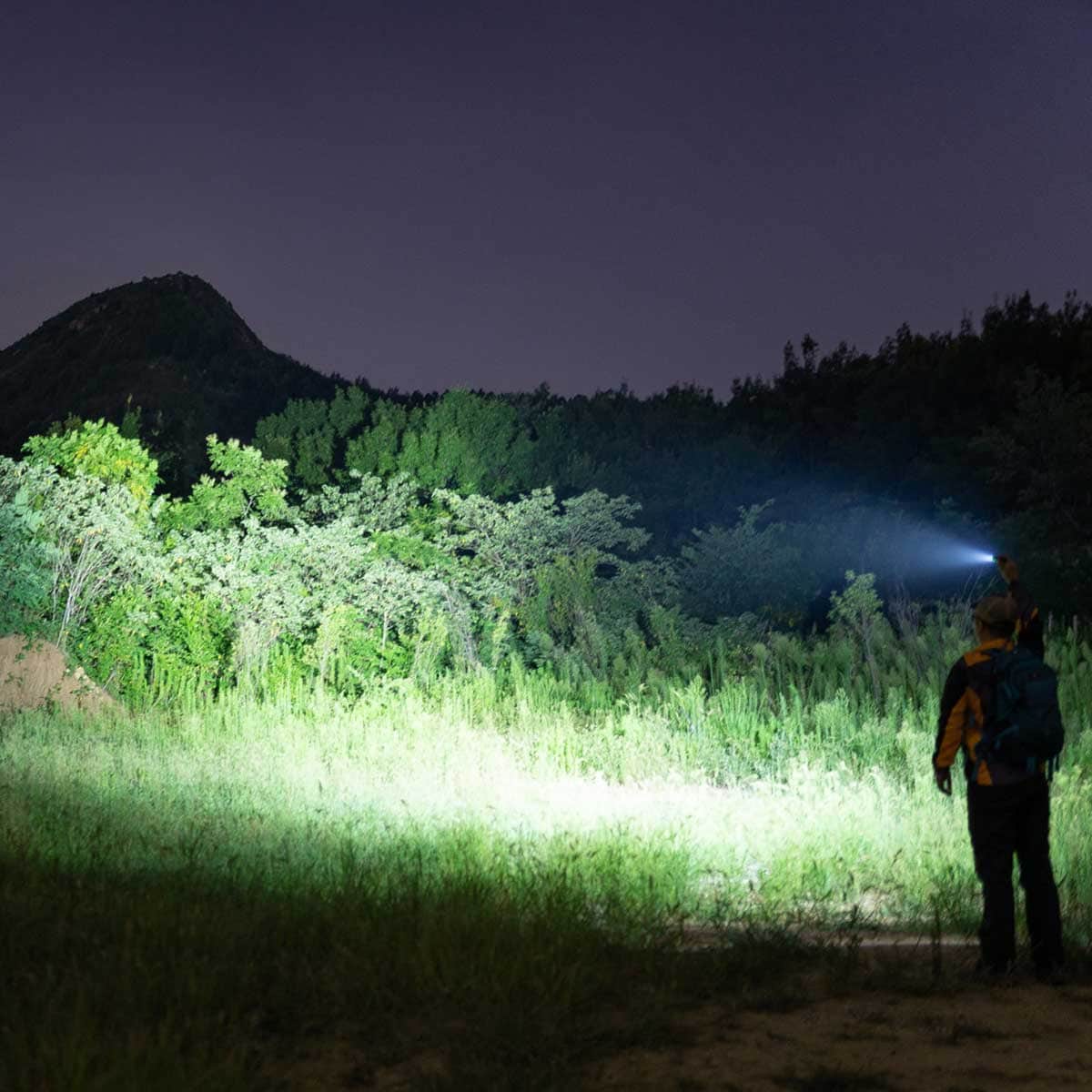 Latarka akumulatorowa Olight Baton 3 Pro Cool White Desert Tan - 1500 lumenów