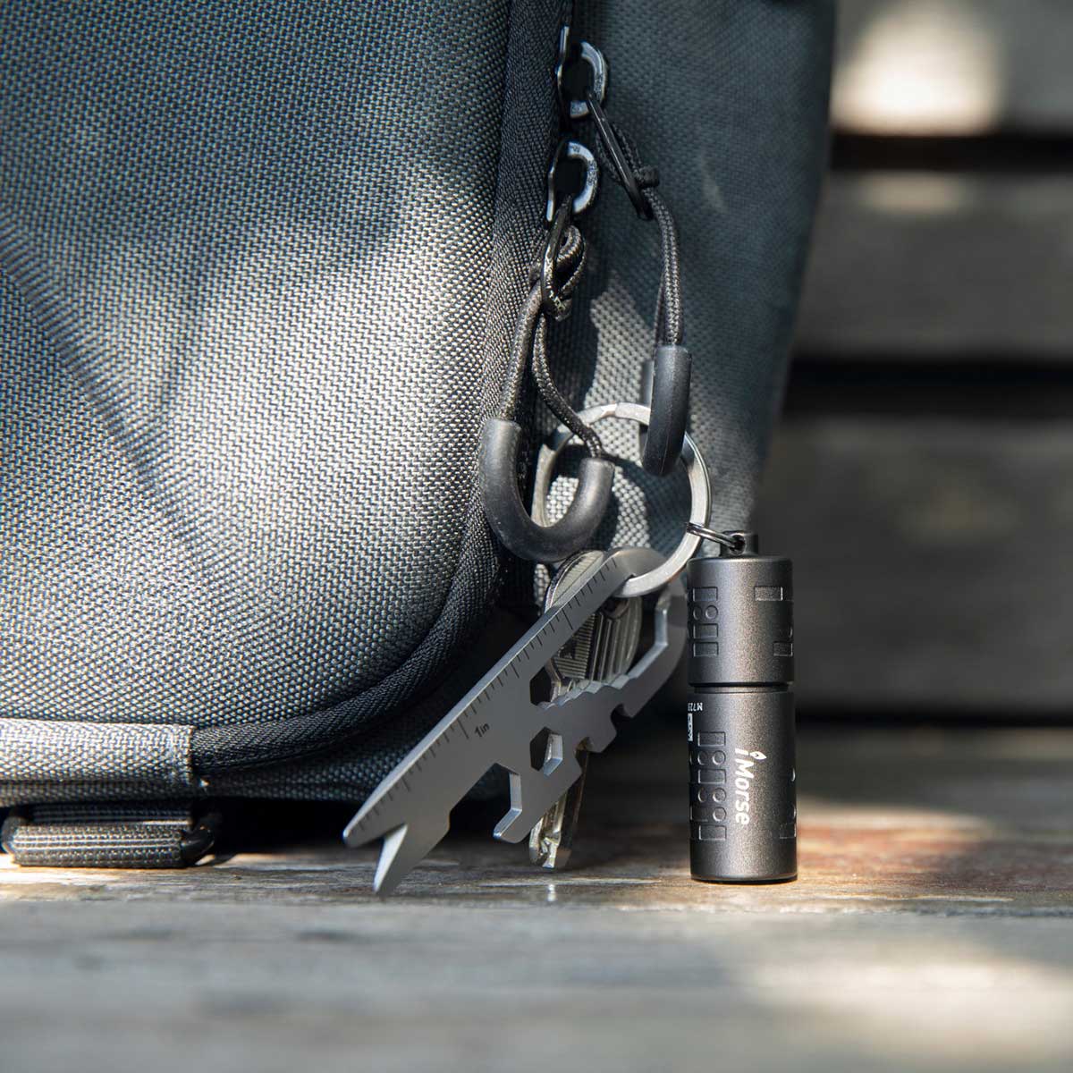 Latarka Olight IMorse Gunmetal Grey - 180 lumenów