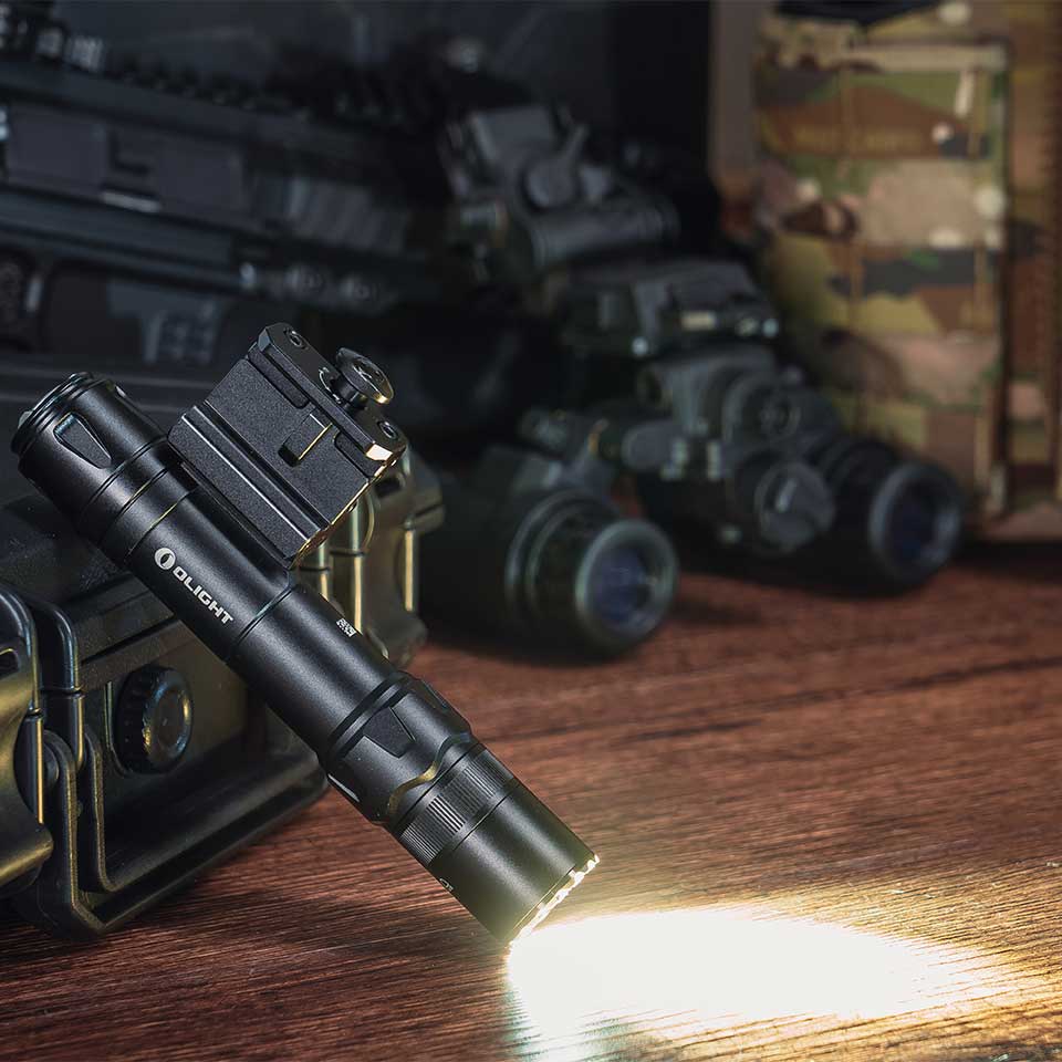 Latarka na broń z celownikiem laserowym Olight Odin GL - 1500 lumenów