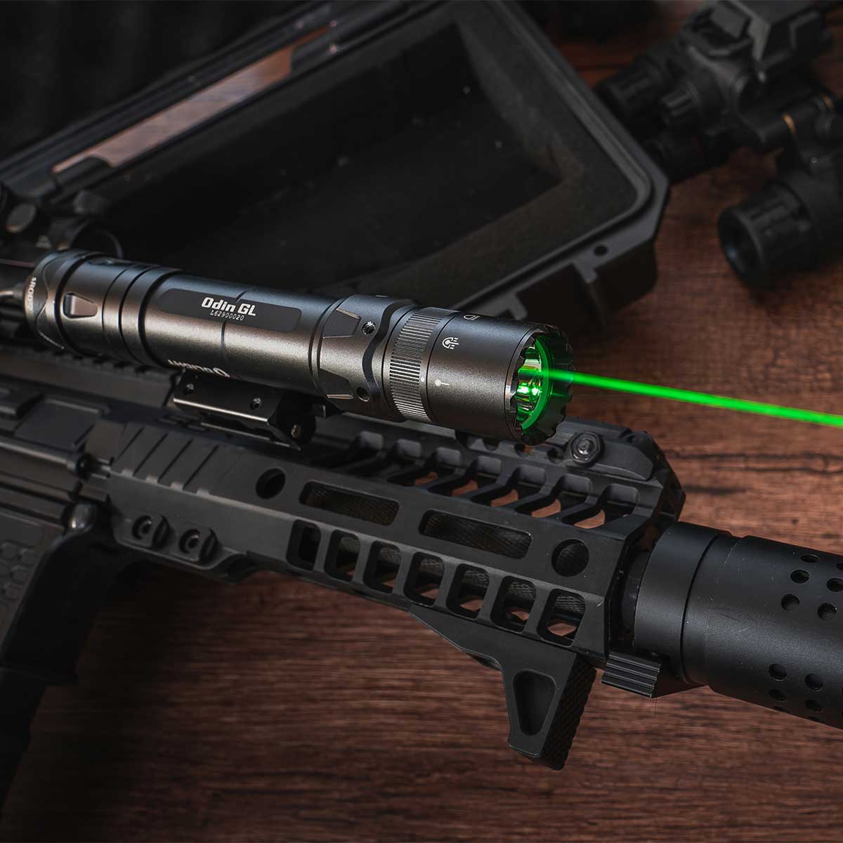 Ліхтарик для зброї з лазерним прицілом Olight Odin GL - 1500 люменів