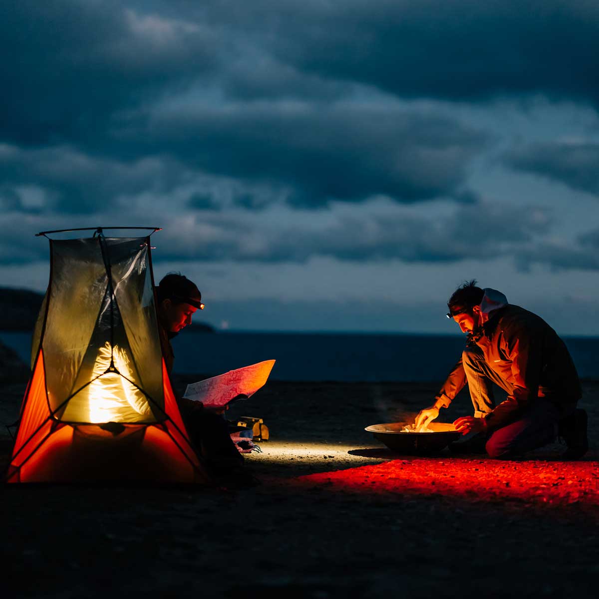 Latarka czołowa Olight Array 2 Pro - 1500 lumenów