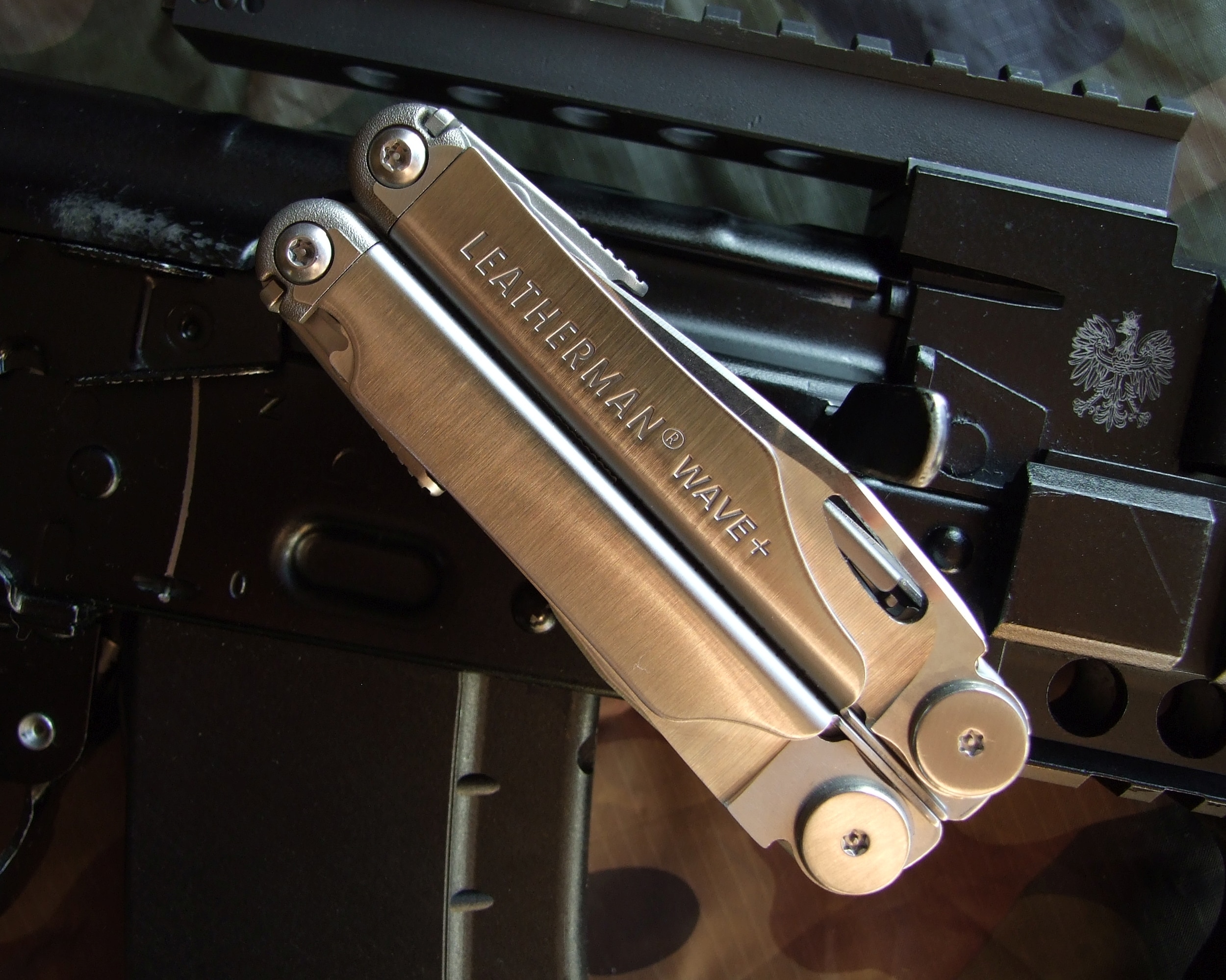 Multitool Leatherman Wave Plus Polish Army z kaburą
