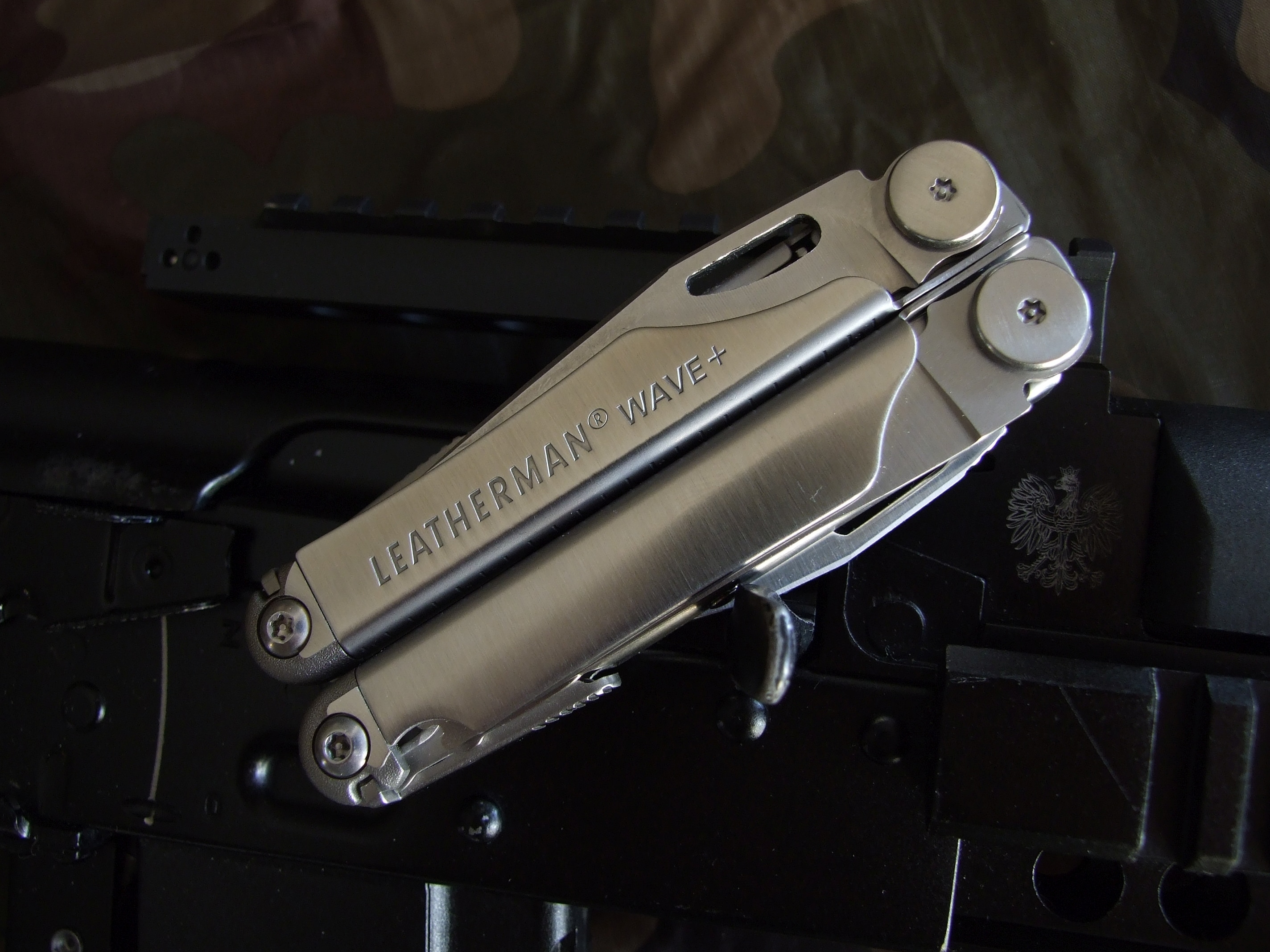 Multitool Leatherman Wave Plus Polish Army z kaburą