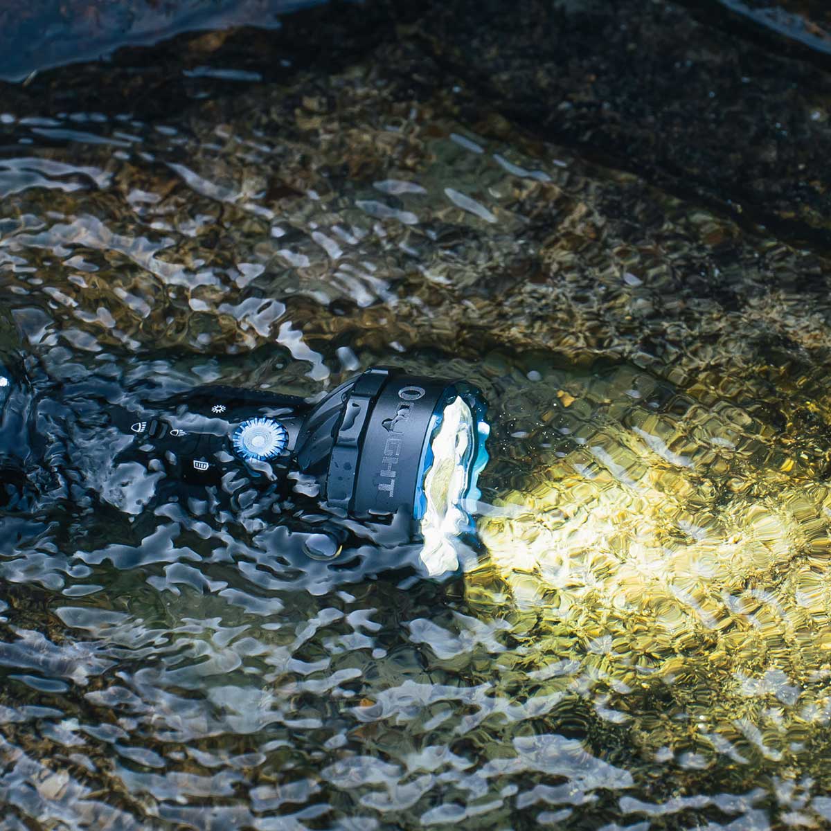 Latarka akumulatorowa Olight Marauder Mini Midnight Blue - 7000 lumenów, zasięg 600 m