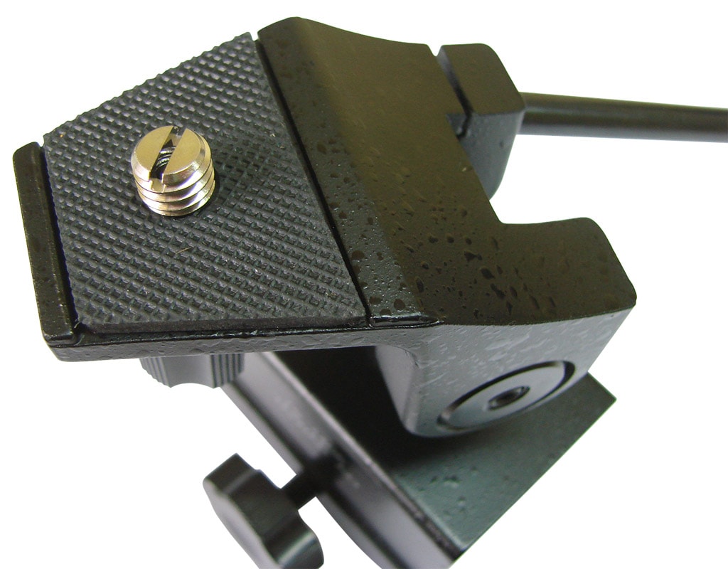 Montaż samochodowy Bushnell