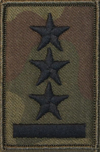 Військове звання на польовий кашкет – поручник