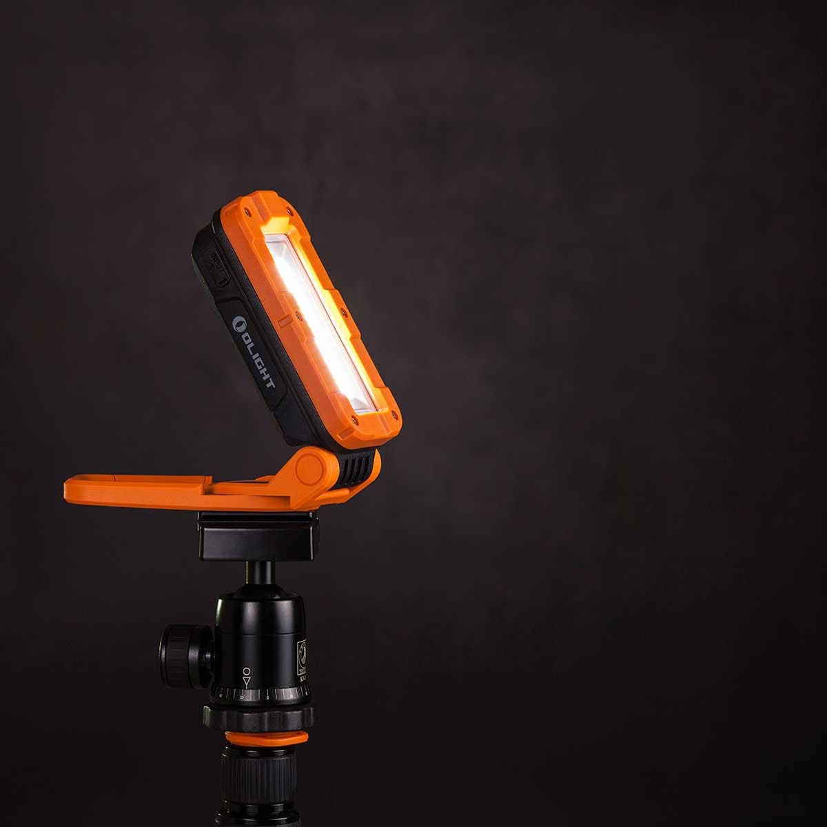 Lampa Olight Swivel Pro Orange - 1100 lumenów