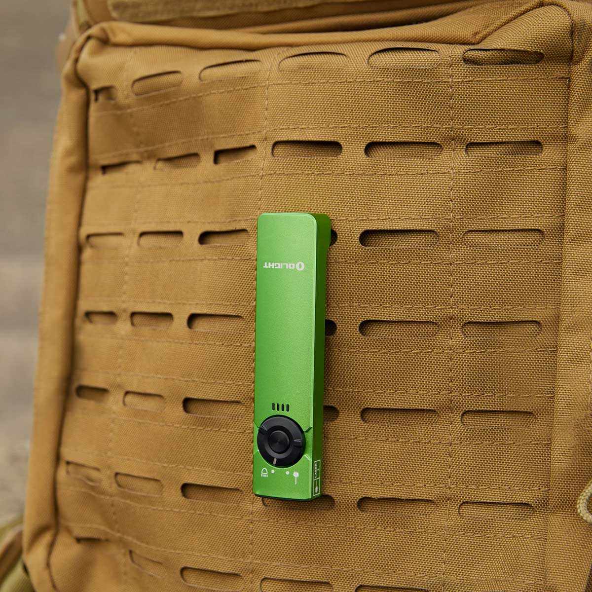 Latarka ze wskaźnikiem laserowym Olight Arkfeld Cool White Lime Green - 1000 lumenów