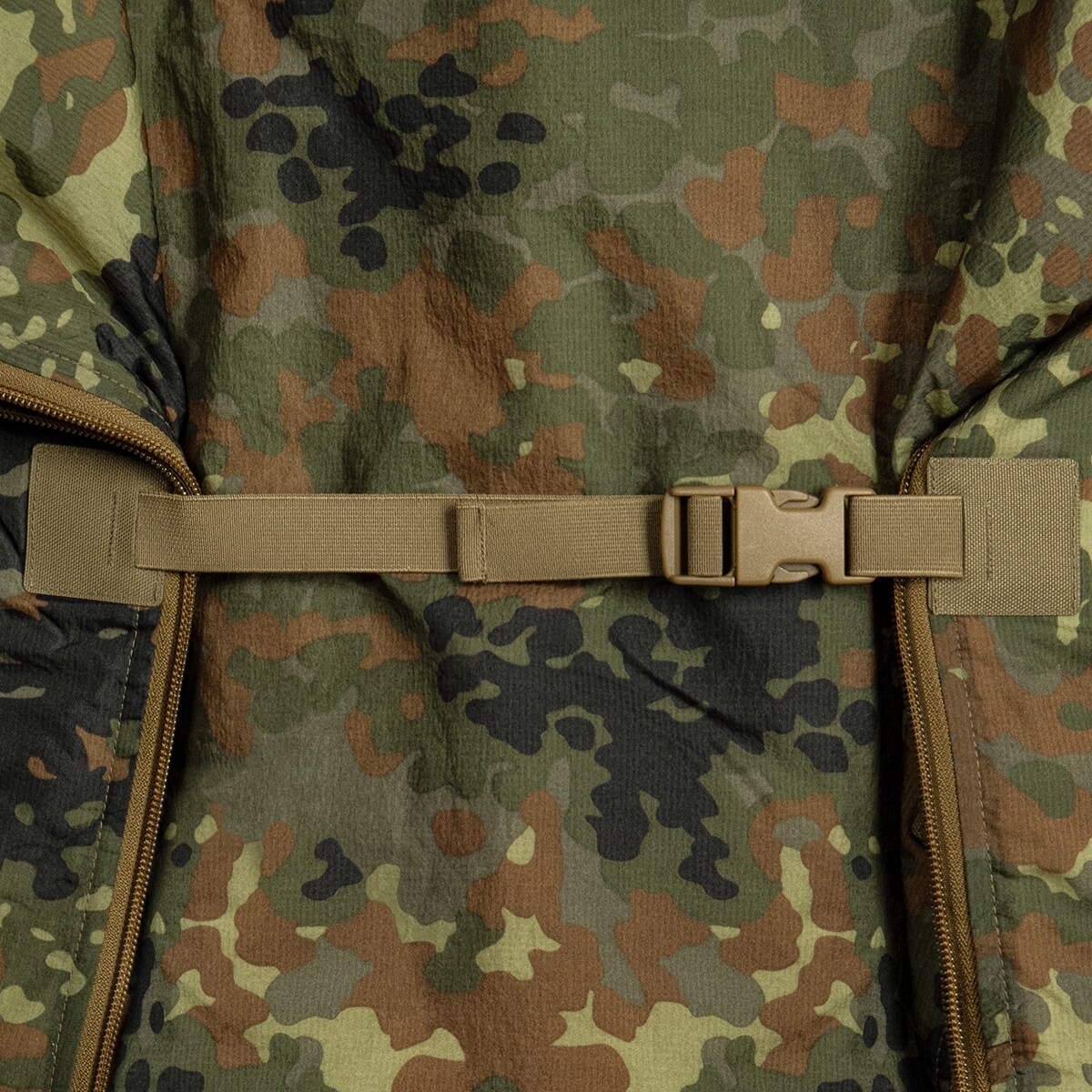 Ponczo Helikon-Tex Swagman Roll Climashield Apex z funkcją śpiwora - Flecktarn