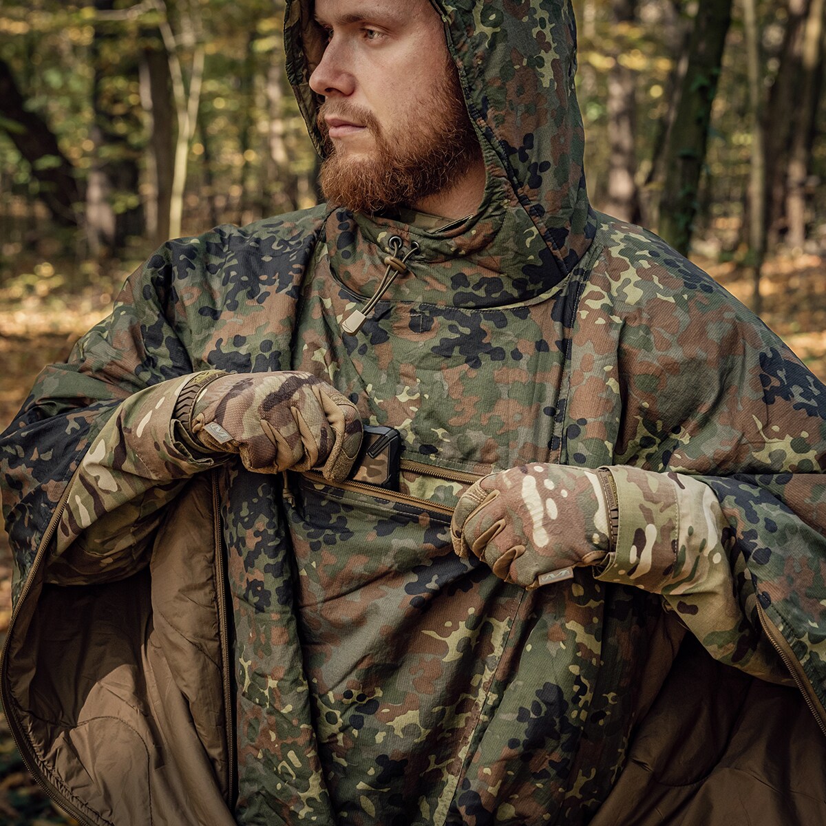 Ponczo Helikon-Tex Swagman Roll Climashield Apex z funkcją śpiwora - Flecktarn