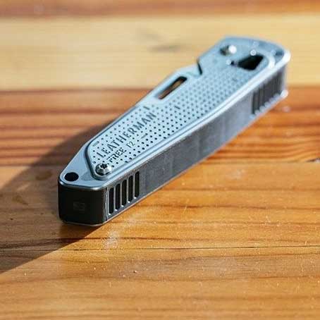 Nóż składany Leatherman Free T2