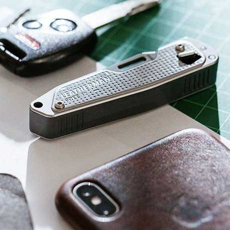 Nóż składany Leatherman Free T2