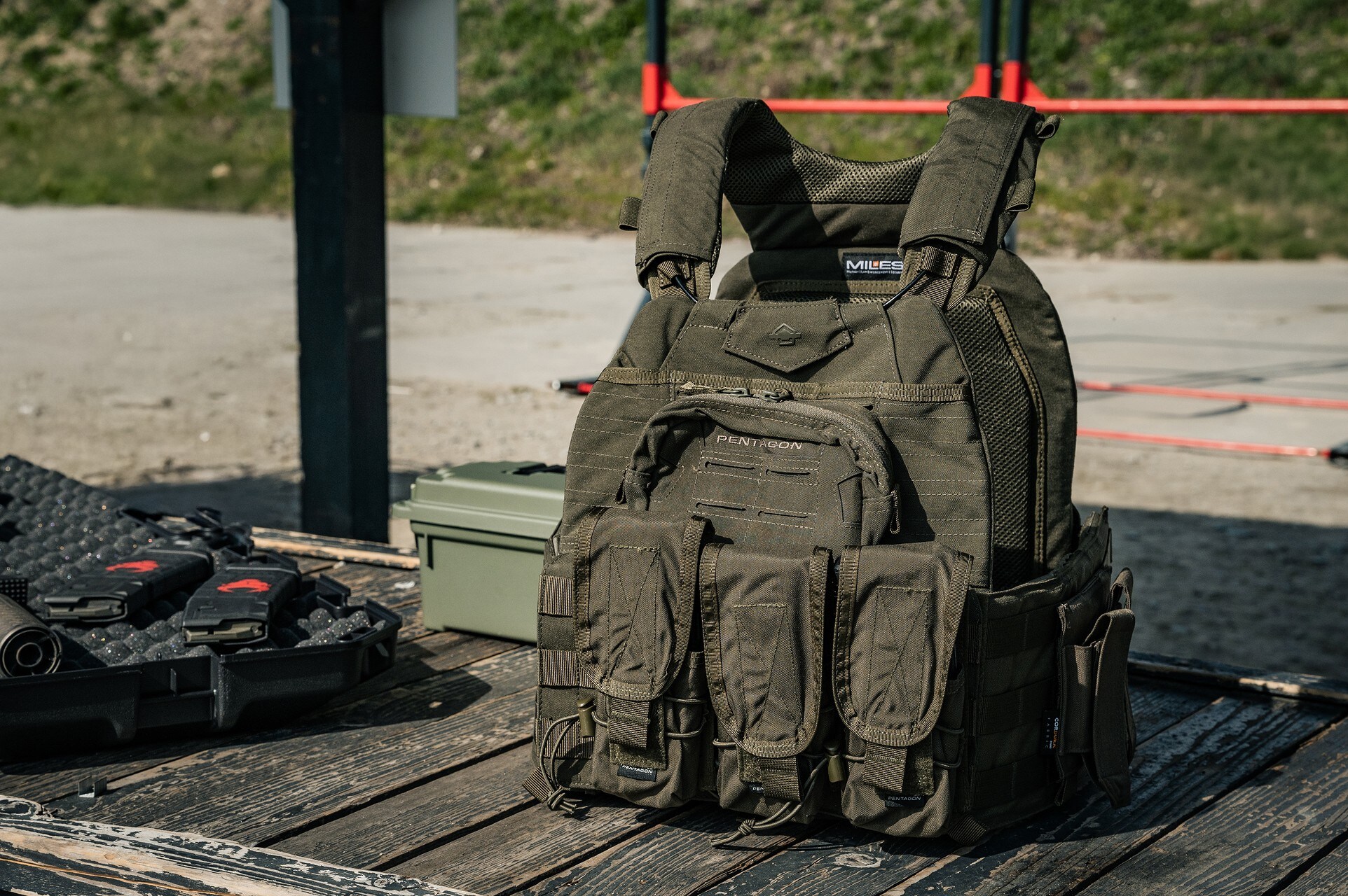 Kamizelka taktyczna Pentagon Milon - RAL 7013