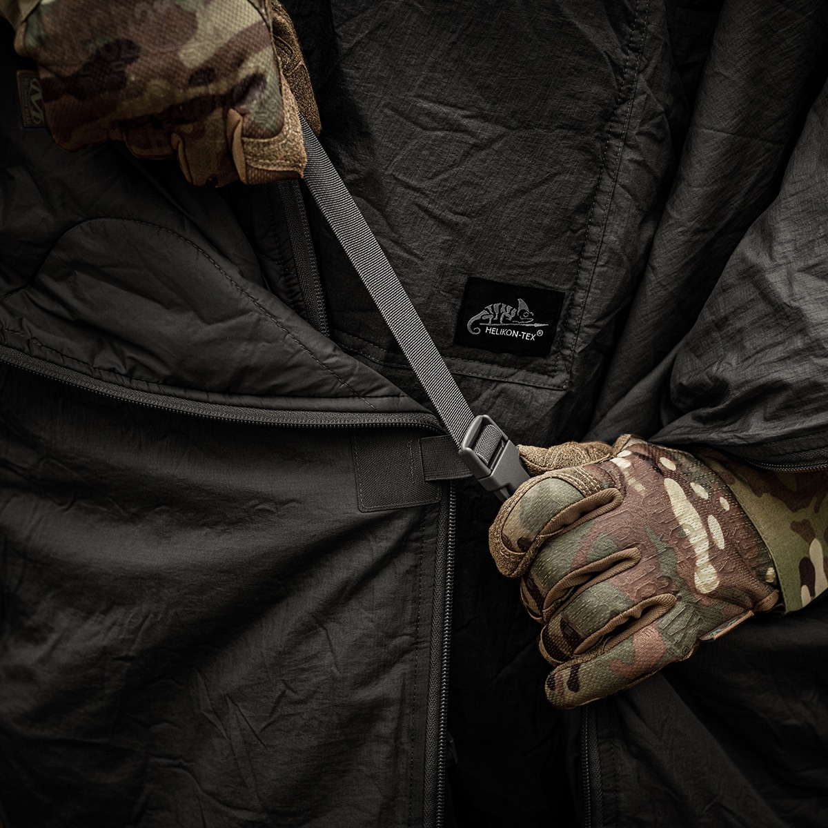 Ponczo Helikon-Tex Swagman Roll Climashield Apex z funkcją śpiwora - Black