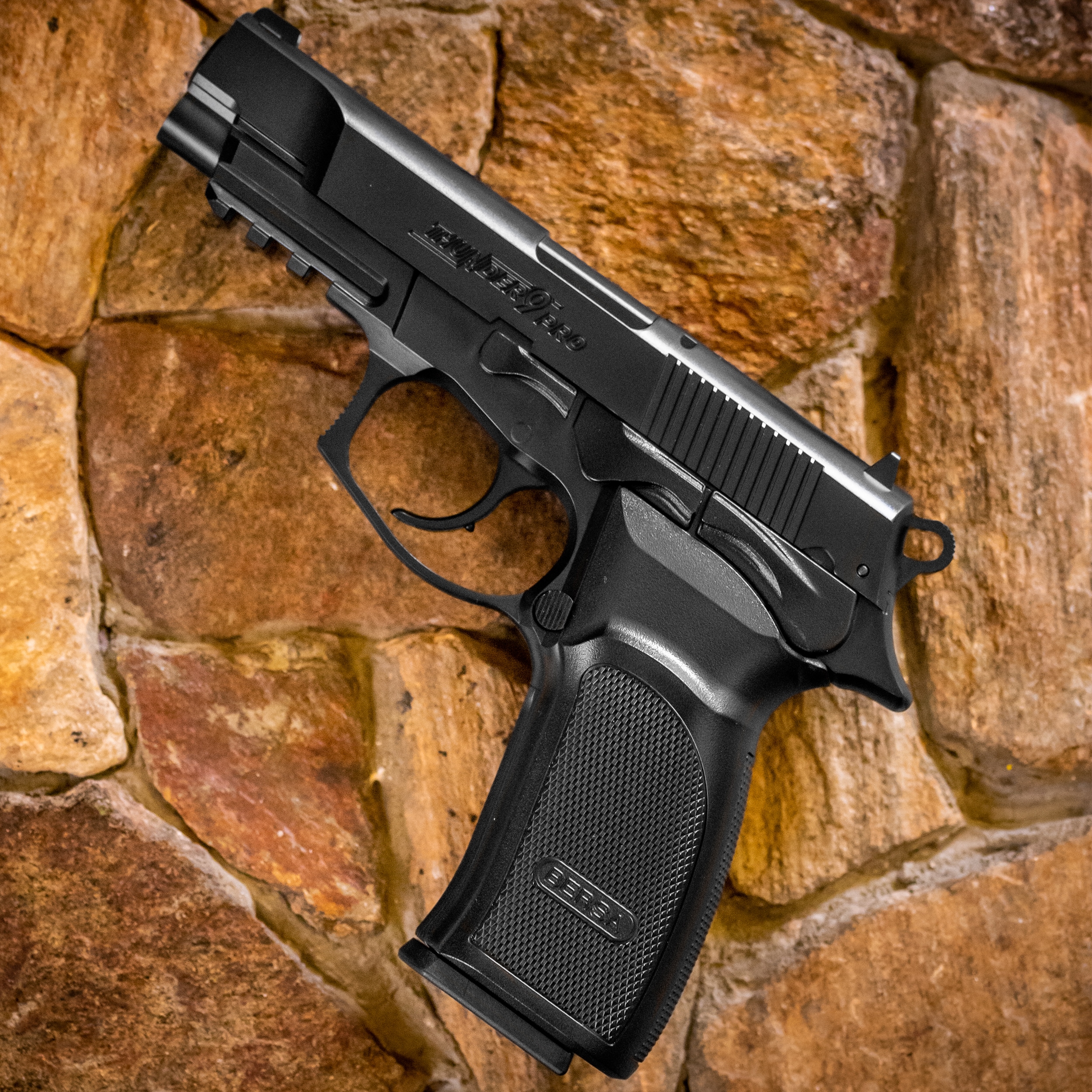 Пневматичний пістолет Bersa Thunder 9 PRO 4,5 мм