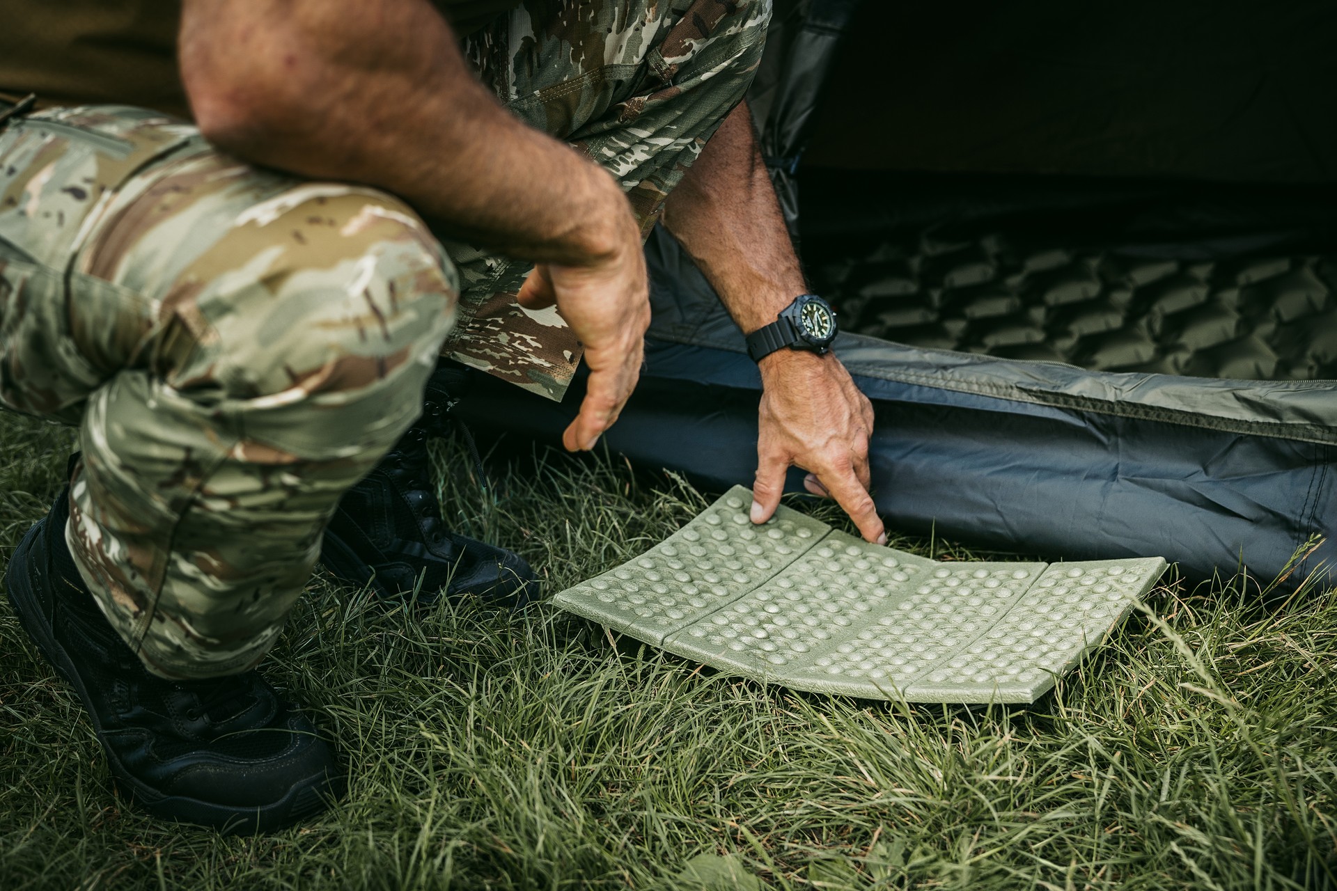 MFH Fox Outdoor Folding Seat Mat - Olive