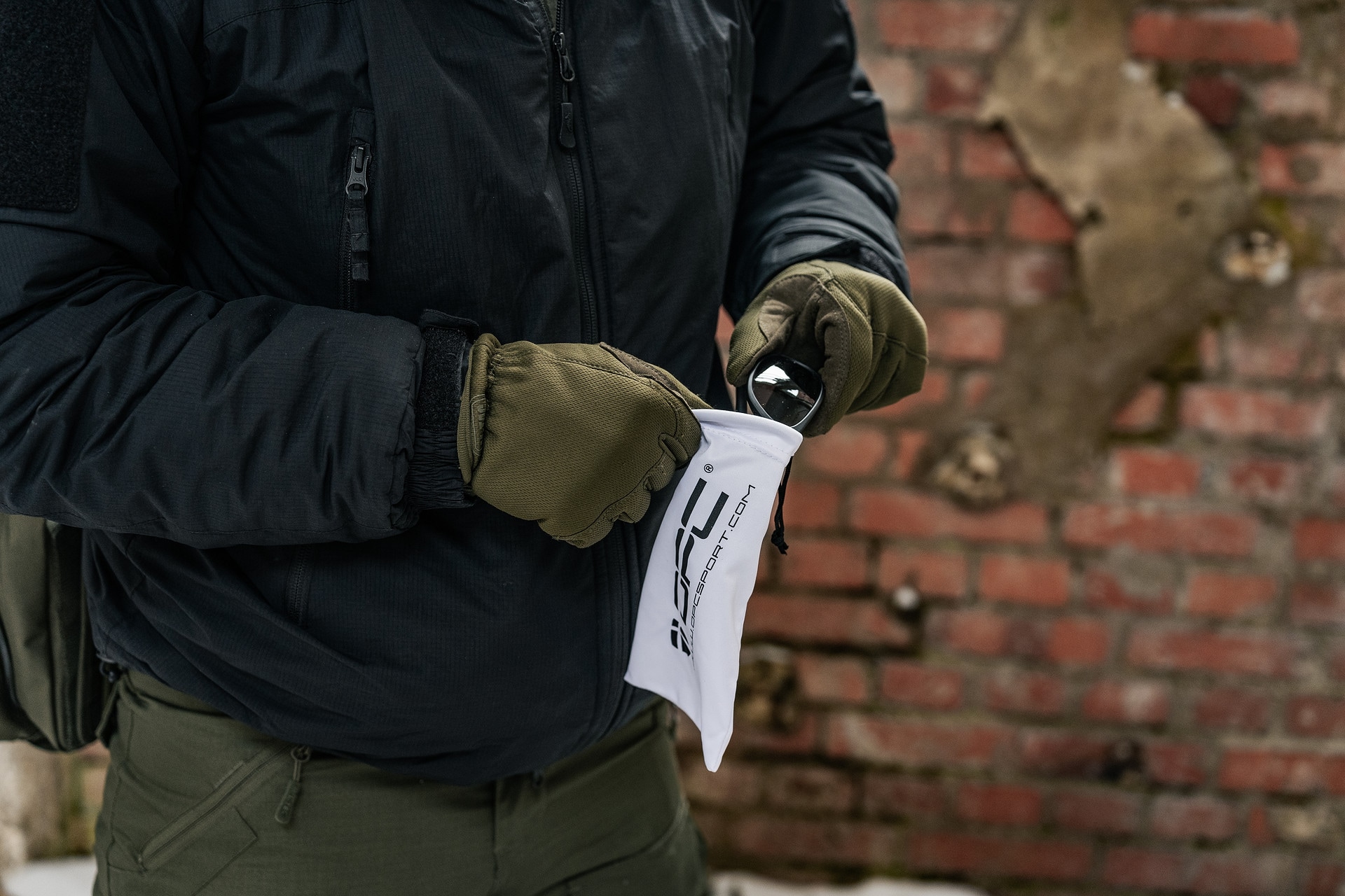 Okulary przeciwsłoneczne OPC Military Marines Black Matt Smoke Revo z polaryzacją