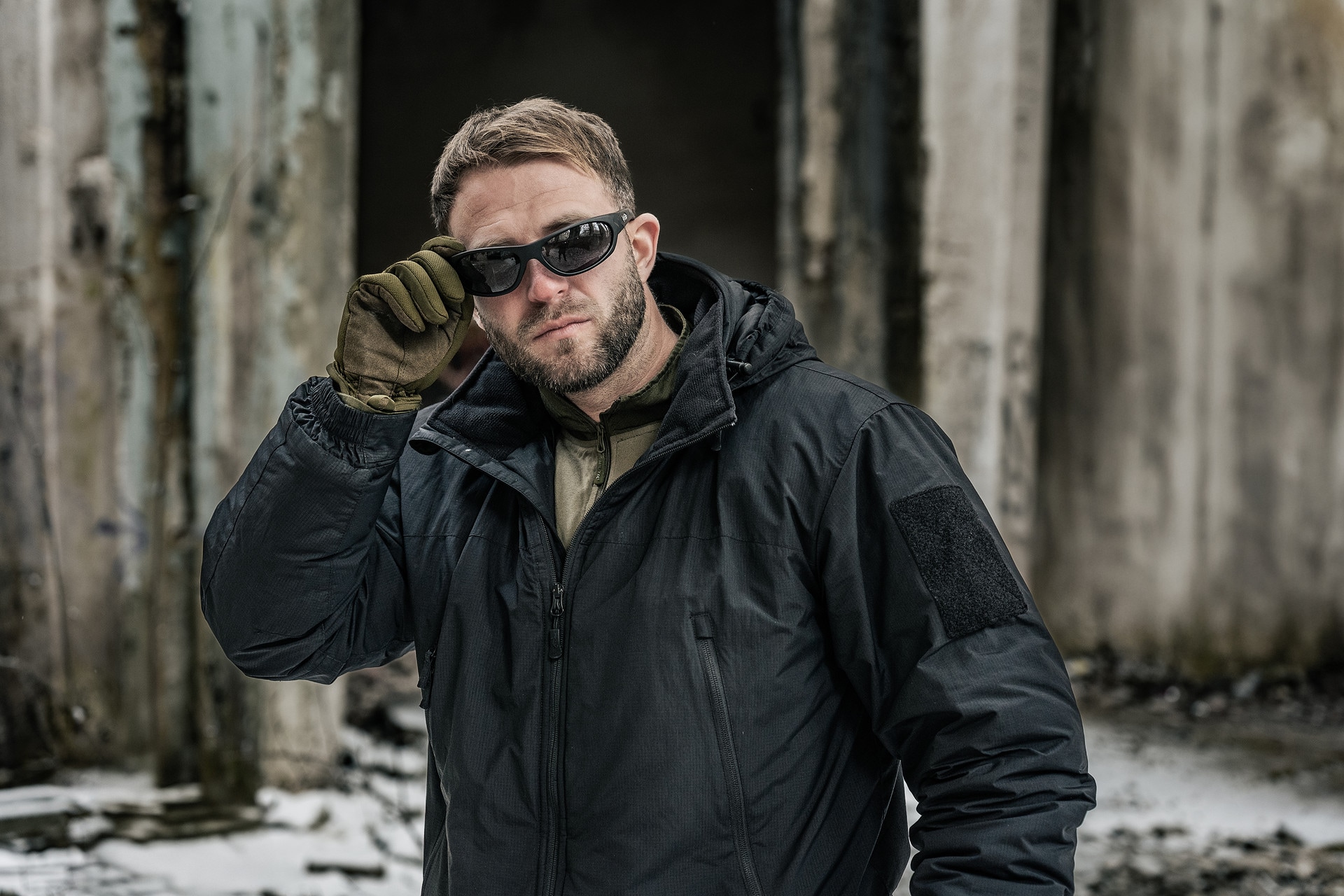 Okulary przeciwsłoneczne OPC Military Marines Black Matt Smoke Revo z polaryzacją