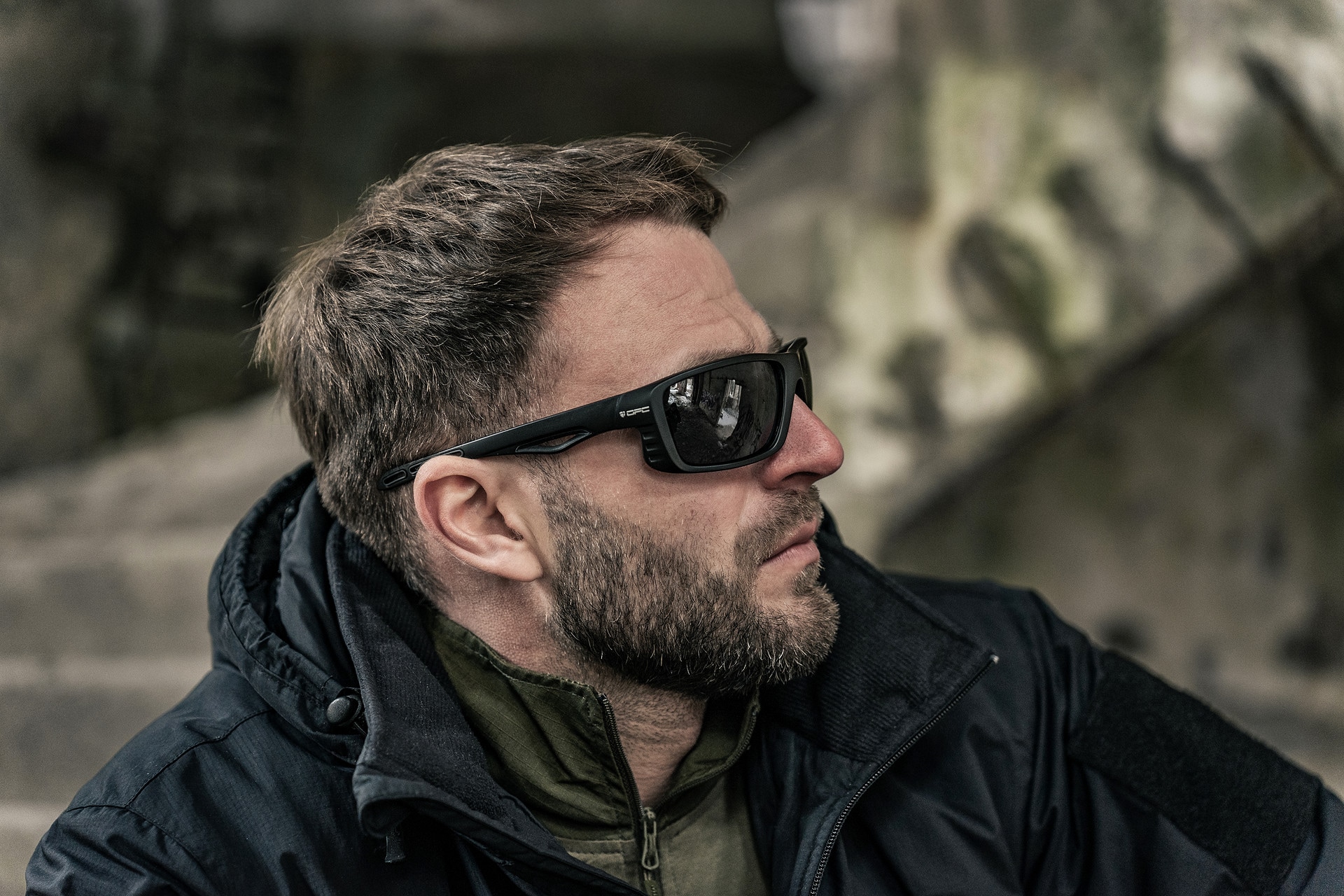 Okulary przeciwsłoneczne OPC Sport Everest Blk Mat Smoke z polaryzacją