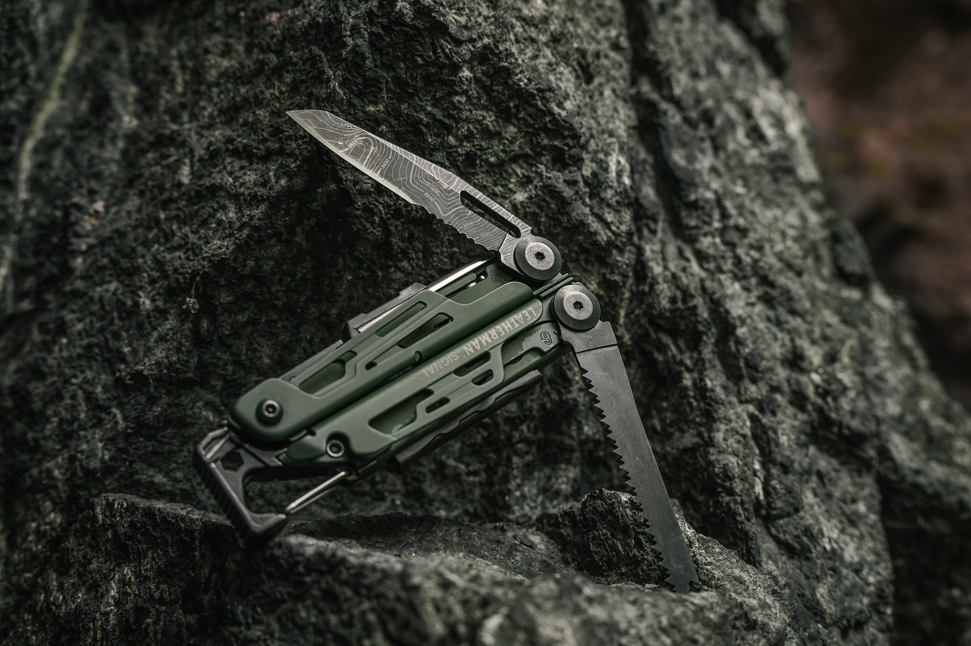 Leatherman Signal Green Topo Multitool - limited edition