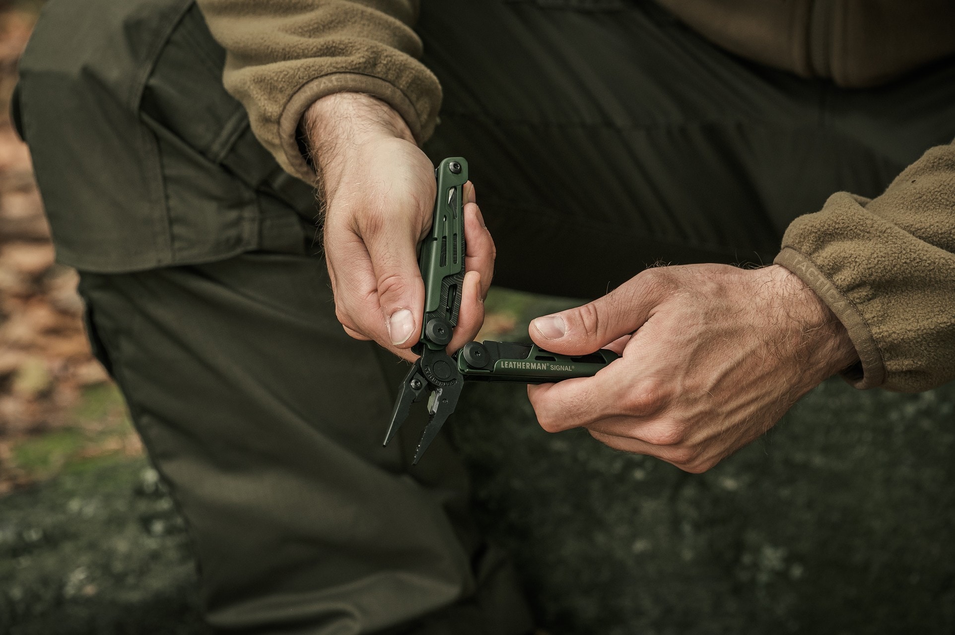 Leatherman Signal Green Topo Multitool - limited edition