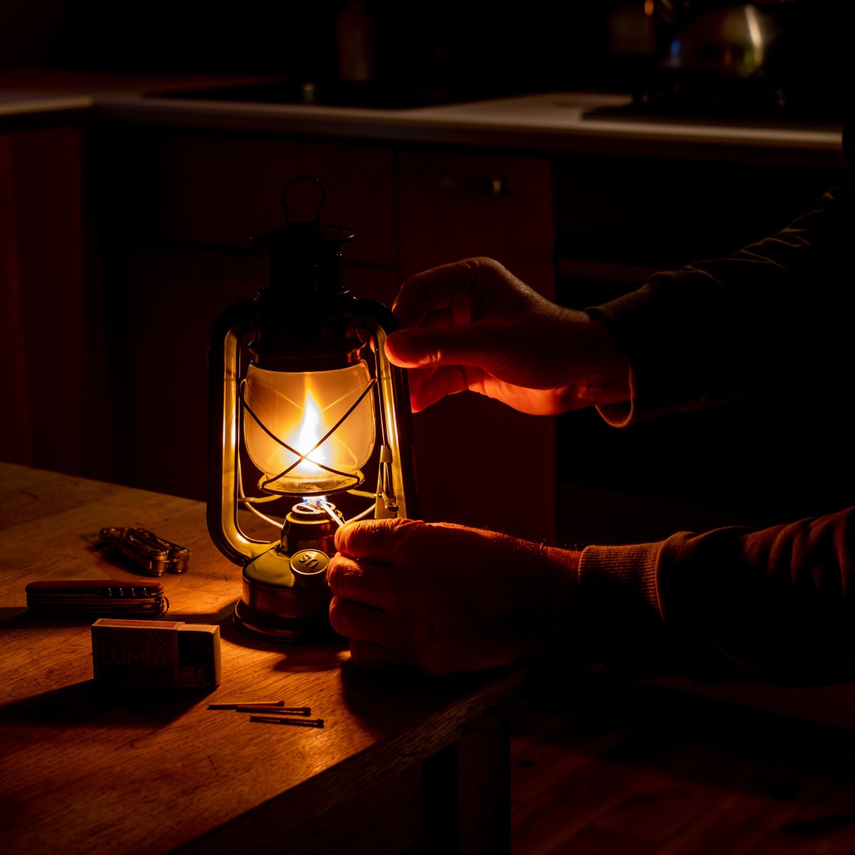 Lampa naftowa Mil-Tec 28 cm - silver