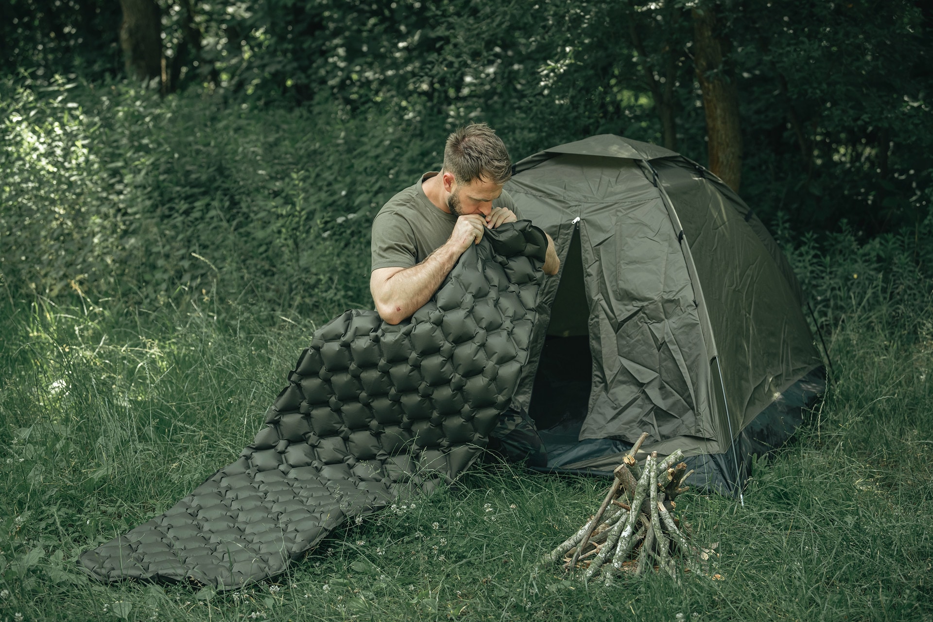 Namiot 2-osobowy Mil-Tec Iglu Super - Olive