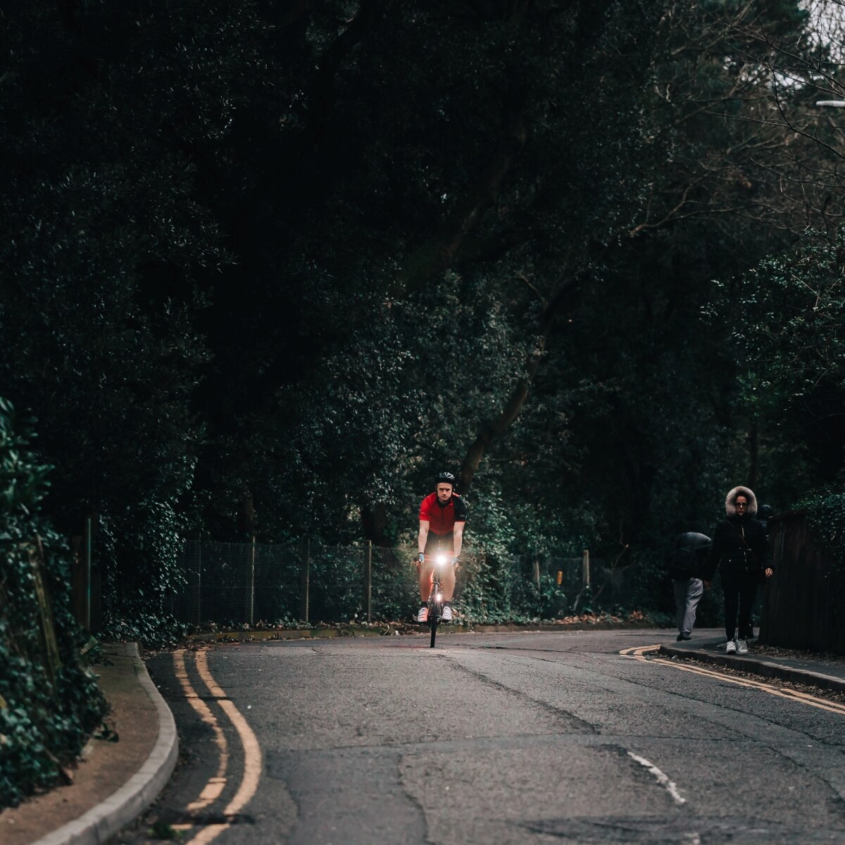 Переднє велосипедне світло з кріпленням Olight Magicshine Allty2000 - 2000 люменів