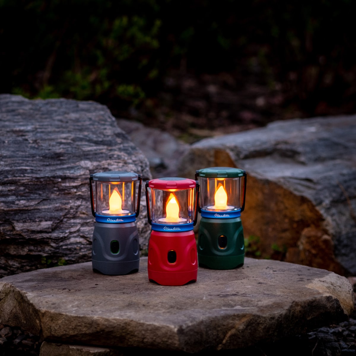 Lampa kempingowa Olight Olantern Wine Red - 360 lumenów