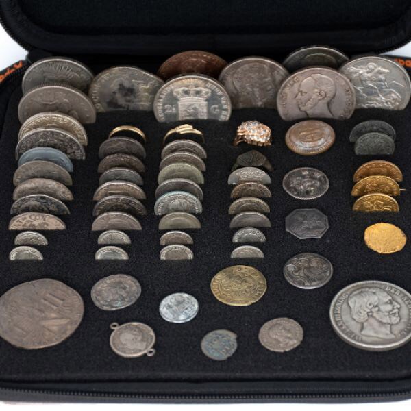 Pojemnik Kapaan dla detektorystów na monety i biżuterię