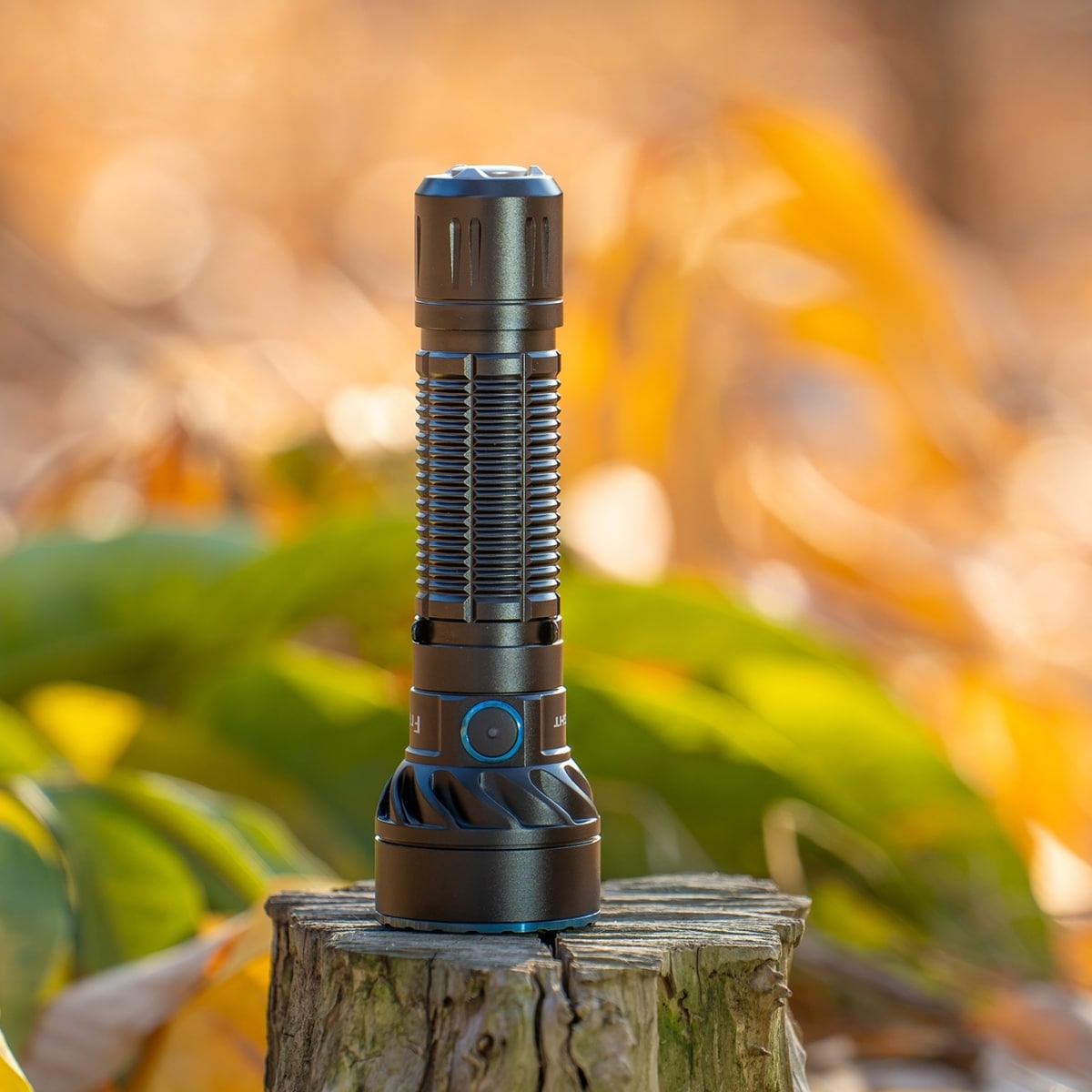 Latarka Olight Freyr Four Colors light - 1750 lumenów