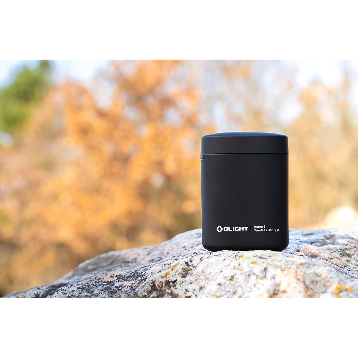 Latarka akumulatorowa Olight Baton 3 Premium Edition Black z bezprzewodowym etui ładującym - 1200 lumenów