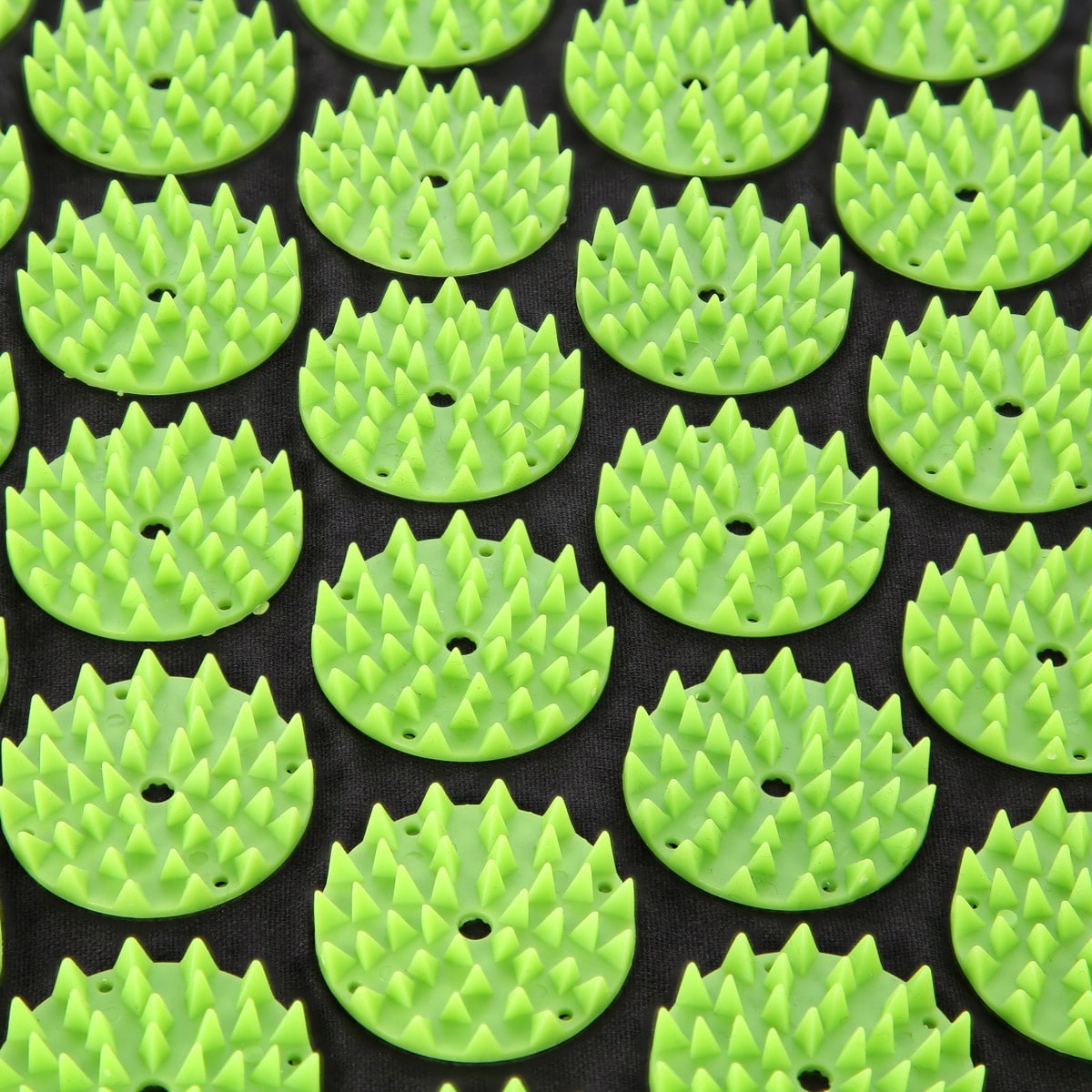 Mata z poduszką do akupresury HMS Premium AKM03 - black/green