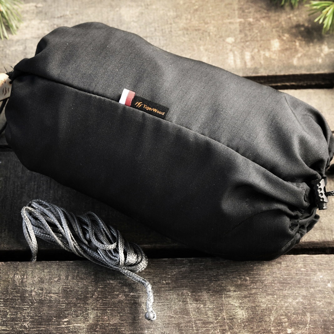 Hamak TigerWood Niedźwiedź Black - z moskitierą