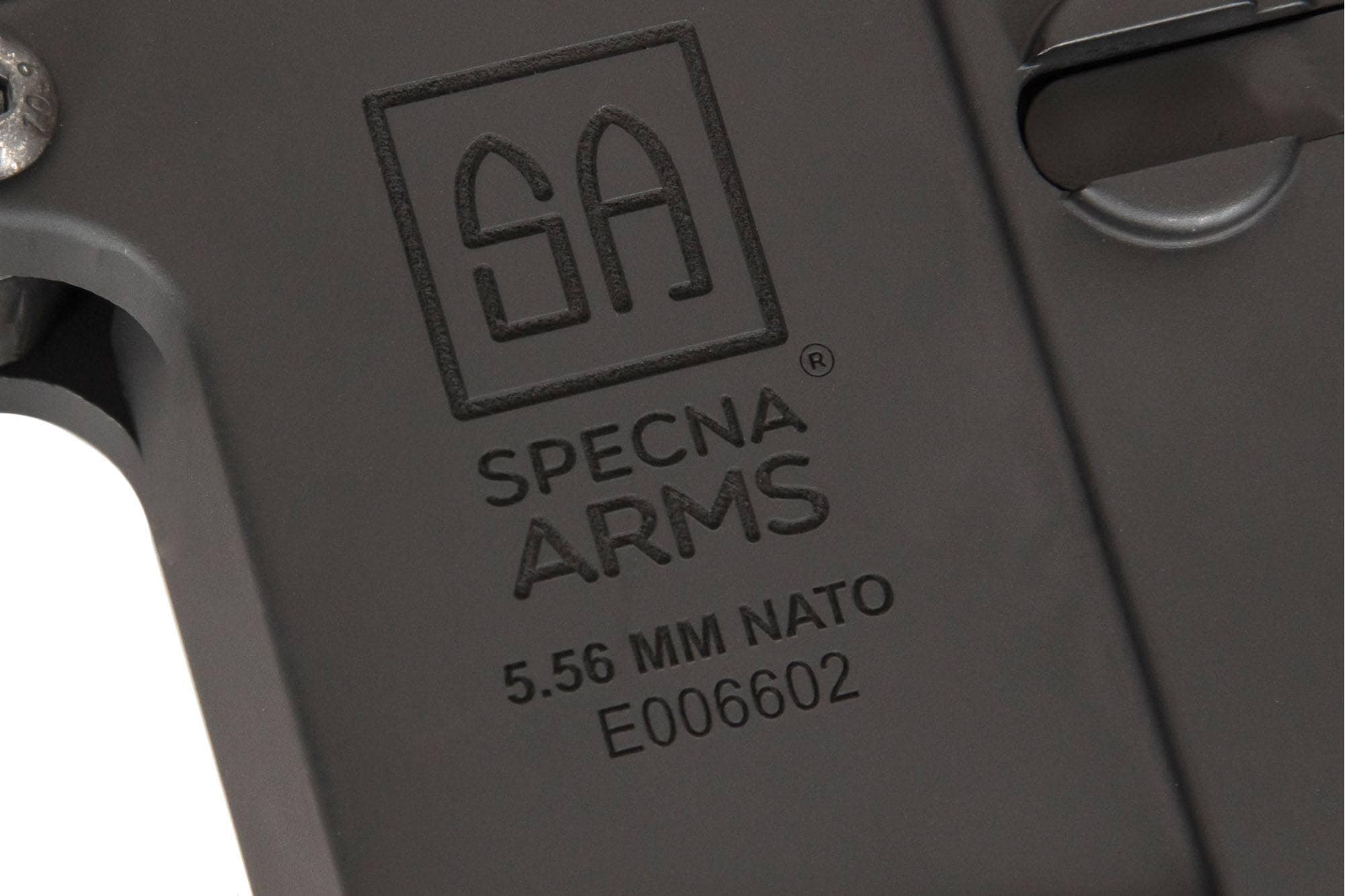 Karabinek szturmowy AEG Specna Arms SA-E12 Edge 2.0 - czarny 
