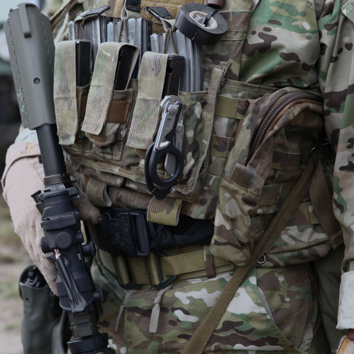 Multitool Leatherman Raptor Rescue Black z kaburą