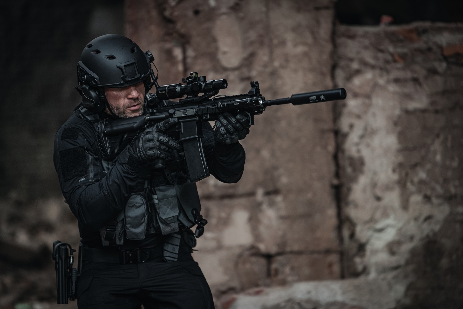 Chwyt kątowy przedni Strike Industries Cobra Tactical Fore Grip RIS - Black