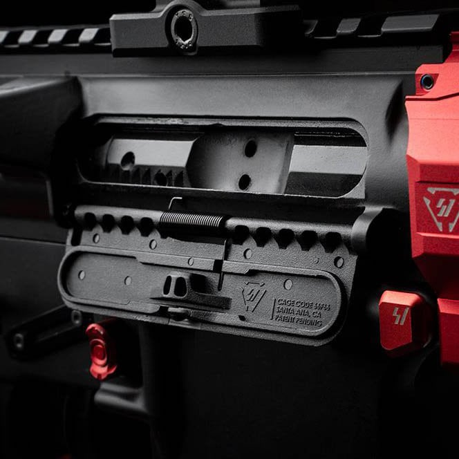 Захисна кришка вікна викидання гільз Strike Industries PolyFlex Dust Cover для гвинтівок AR15 - Black
