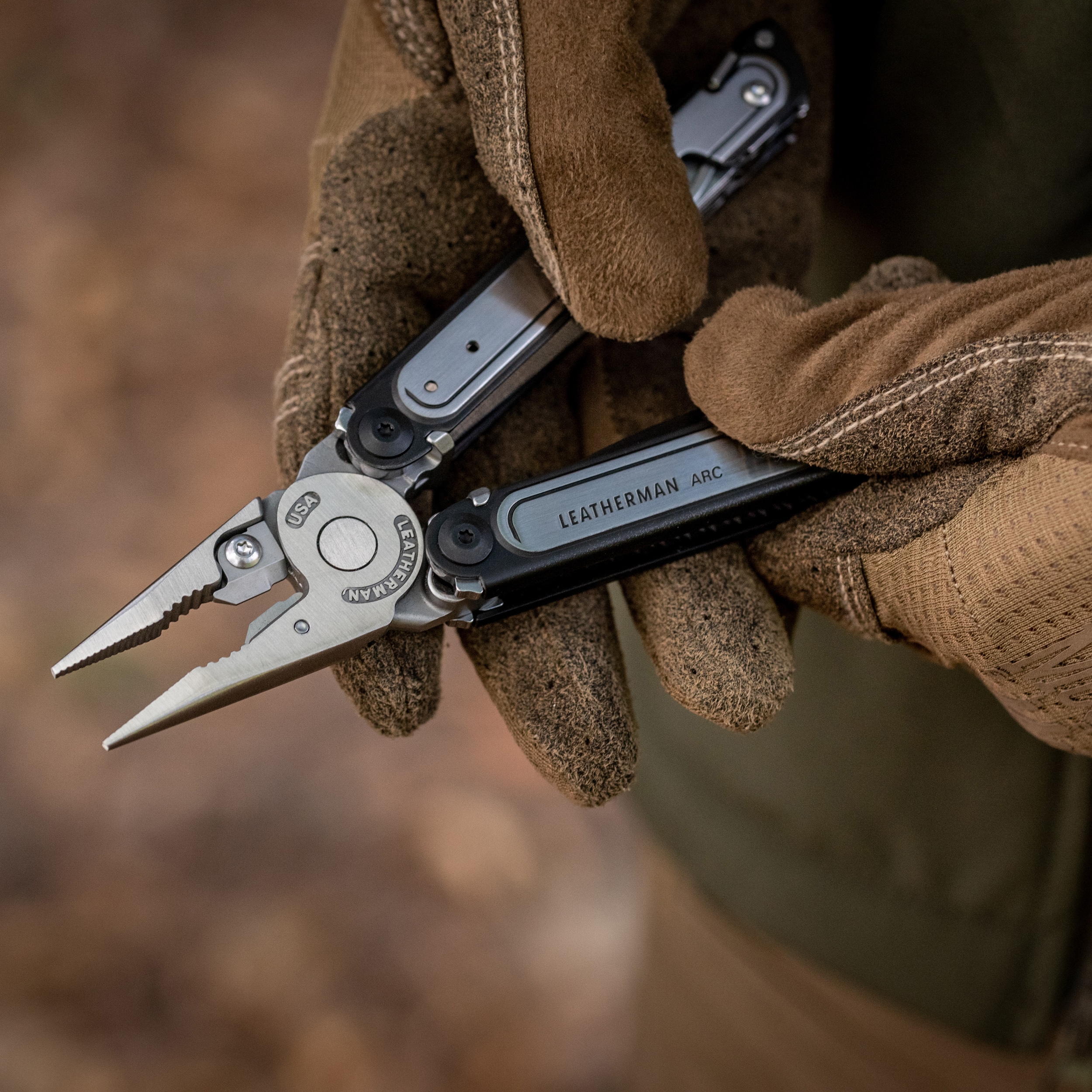 Multitool Leatherman ARC z kaburą