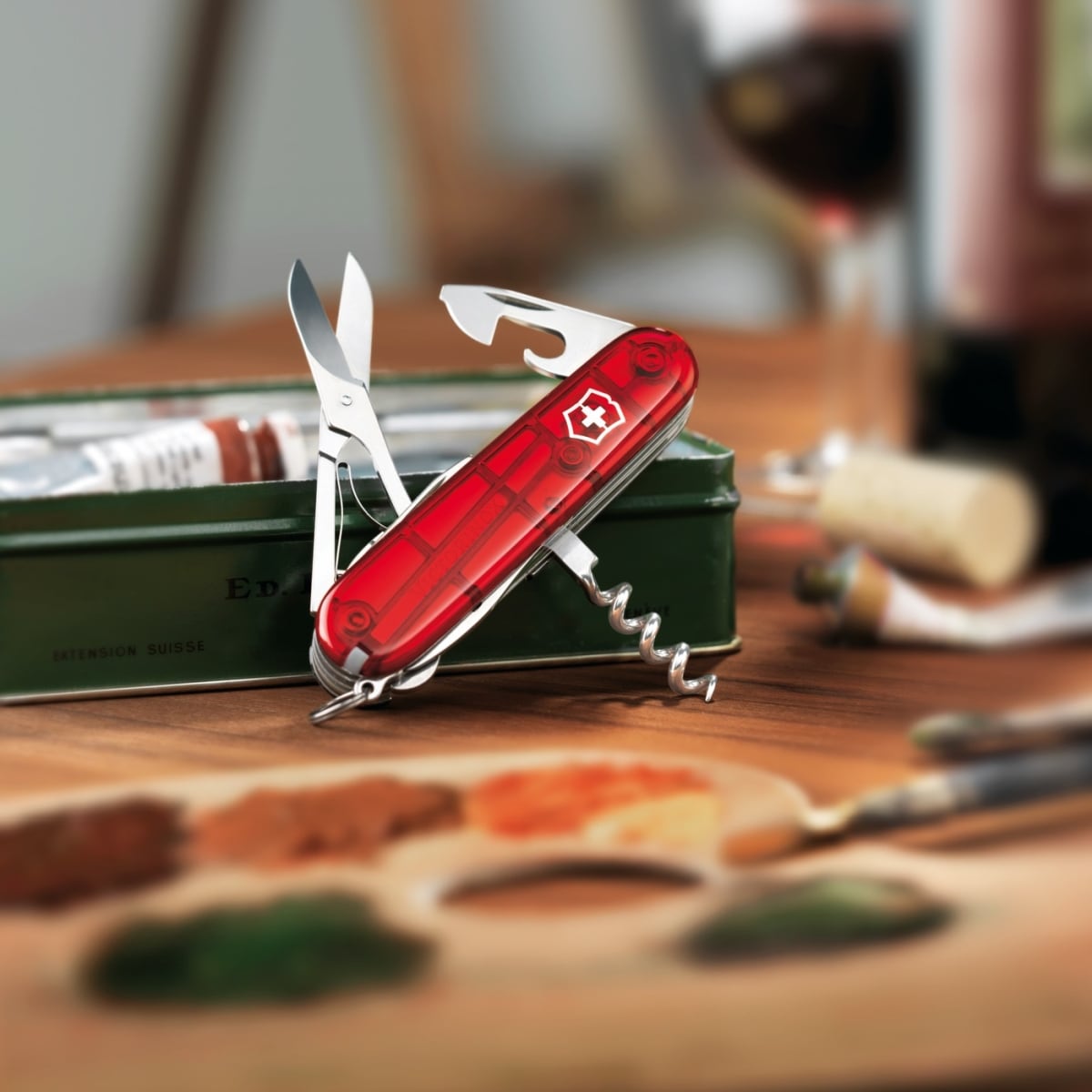 Scyzoryk Victorinox Climber - Transparent Red