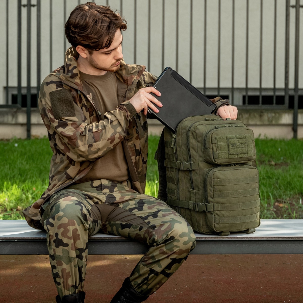 Plecak Mil-Tec Assault Pack Large 36 l - Olive