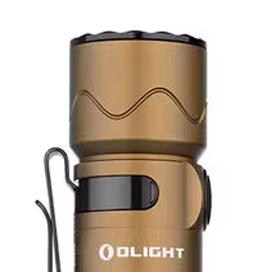 Latarka Olight Warrior Mini 2 Desert Tan - 1750 lumenów