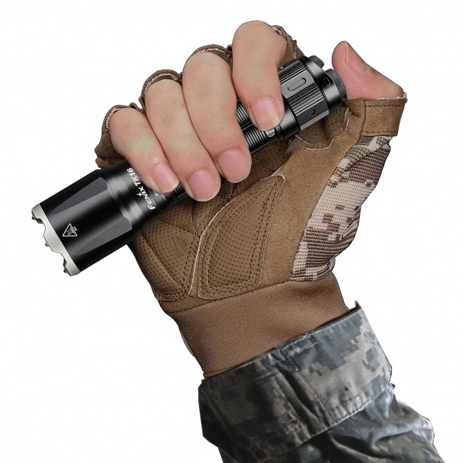 Latarka akumulatorowa Fenix TK16 V2.0 - 3100 lumenów