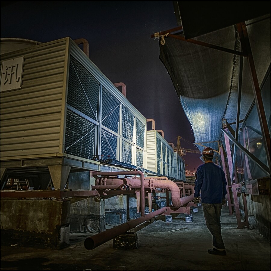 Latarka czołowa Fenix HP16R - 1250 lumenów 